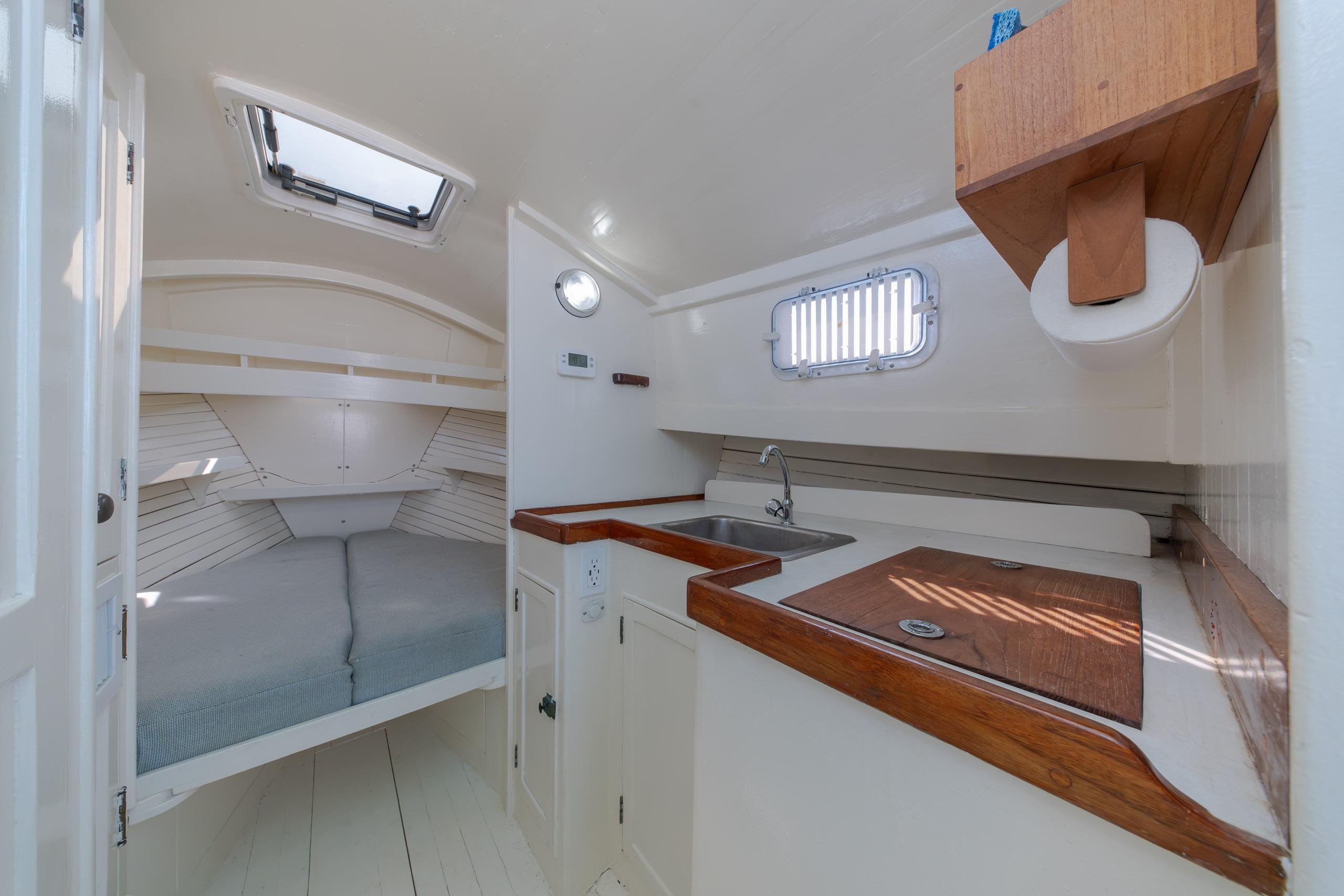1958 Custom Albury Brothers 28 Flybridge - thumbnail 75