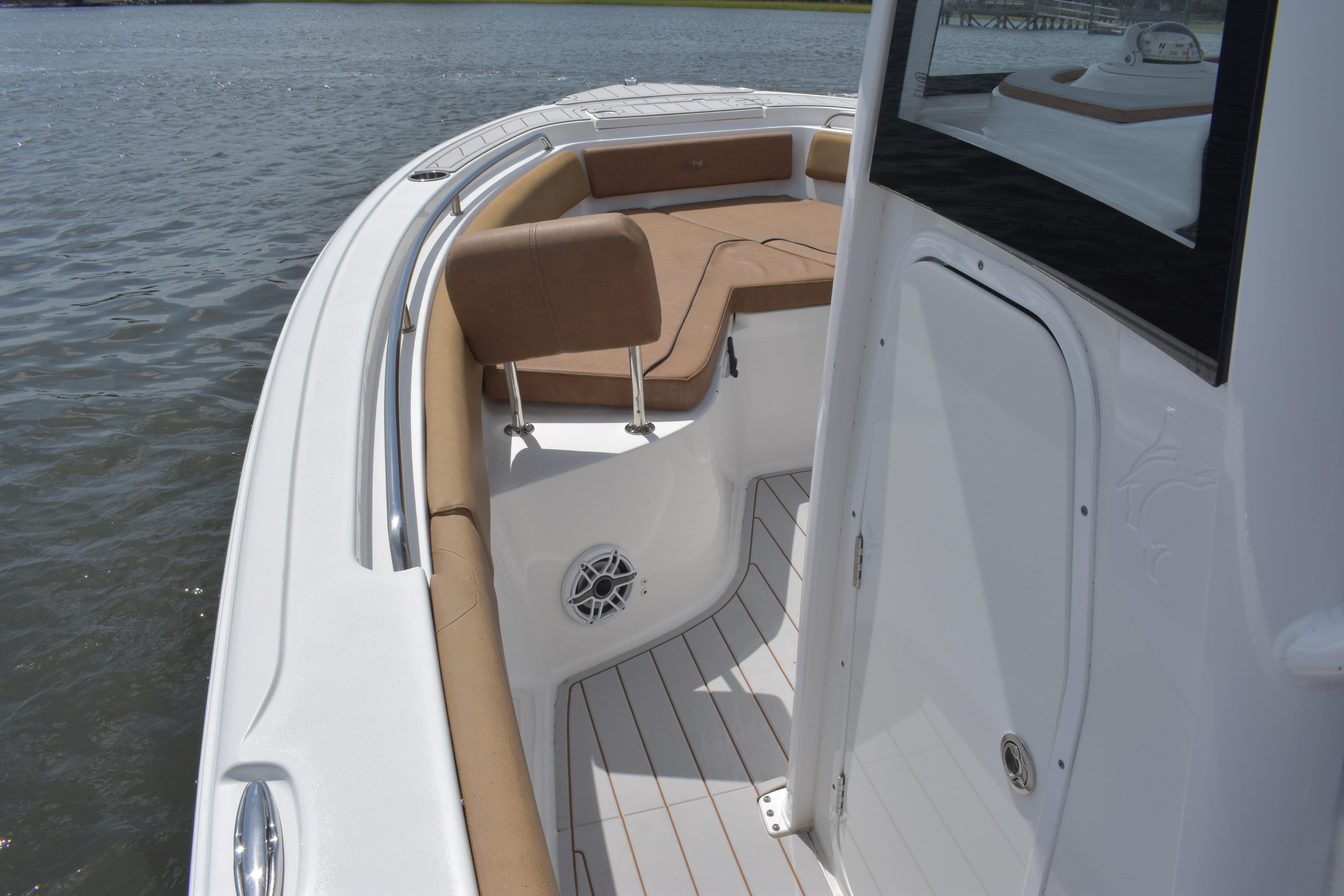 2022 Sea Hunt Ultra 239 SE - thumbnail 26