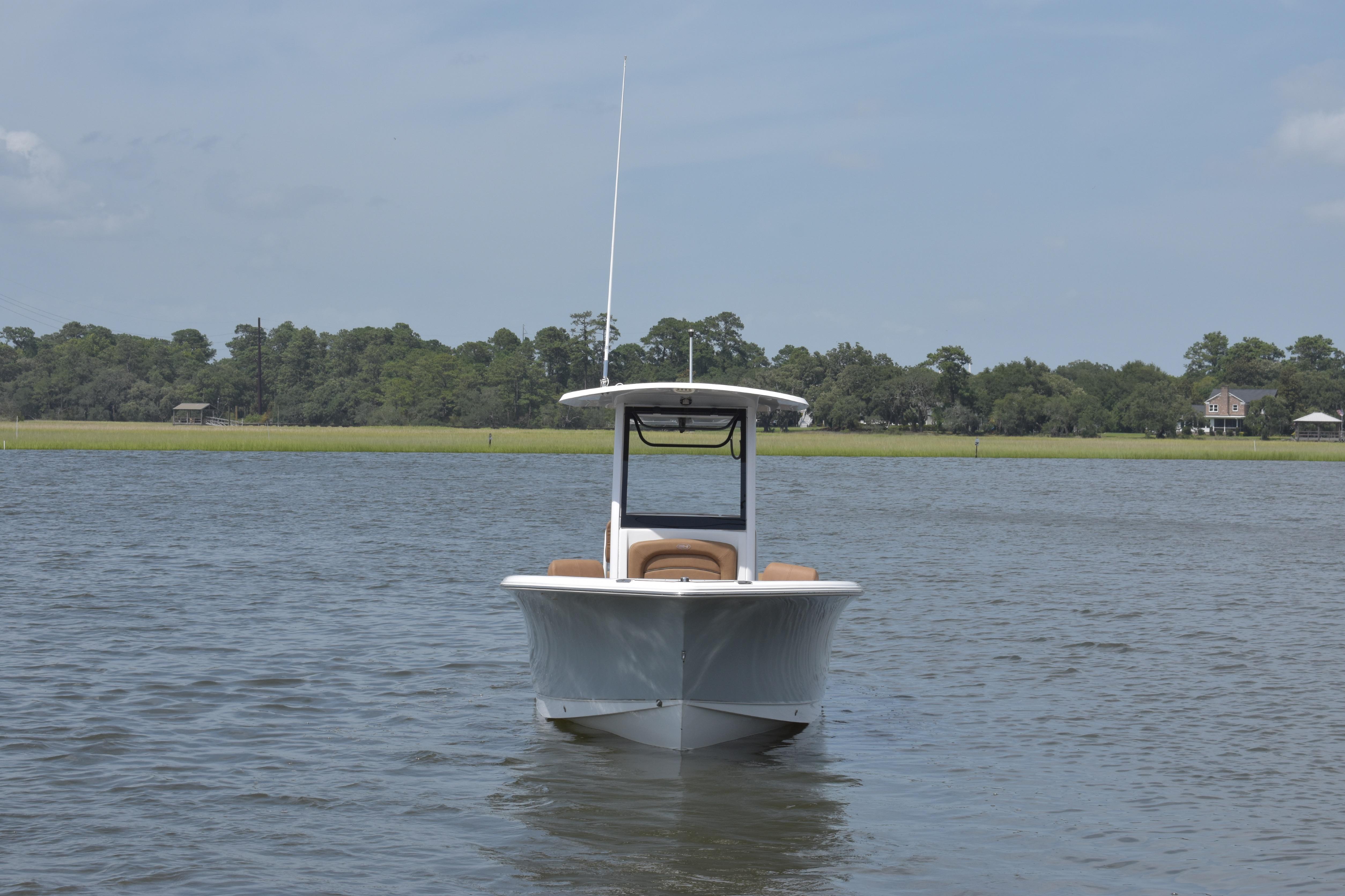 2022 Sea Hunt Ultra 239 SE - thumbnail 3