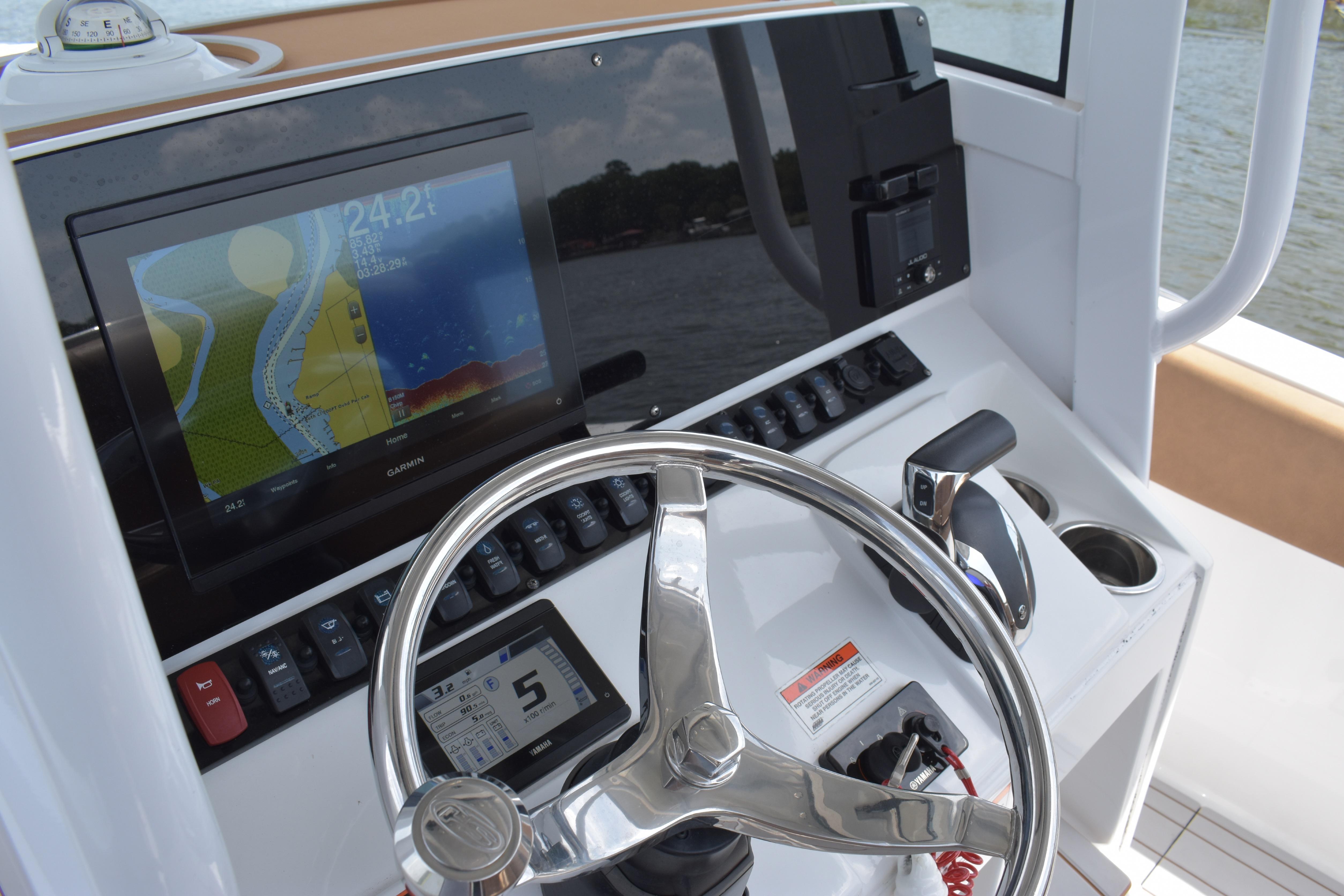 2022 Sea Hunt Ultra 239 SE - thumbnail 14