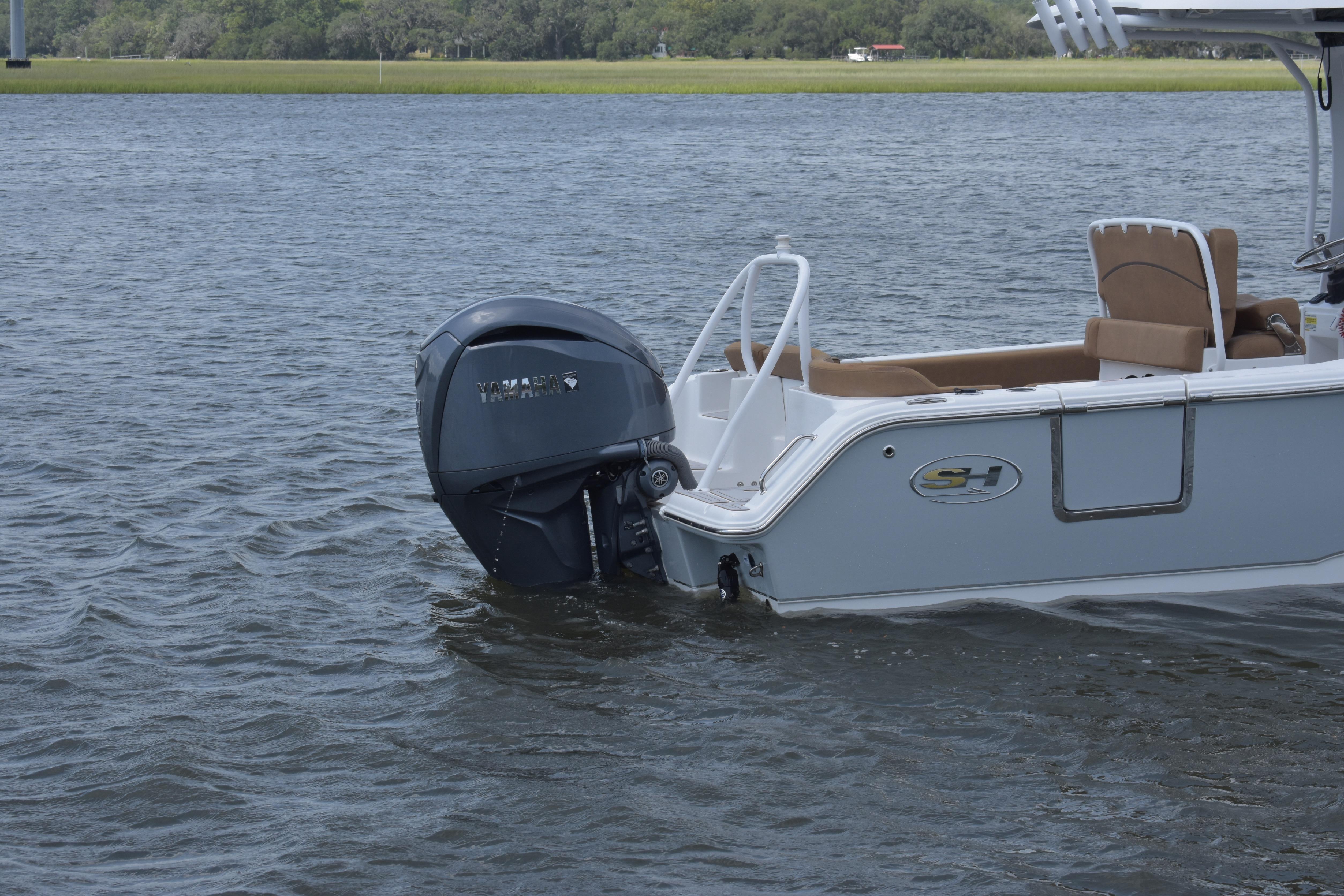2022 Sea Hunt Ultra 239 SE - thumbnail 7