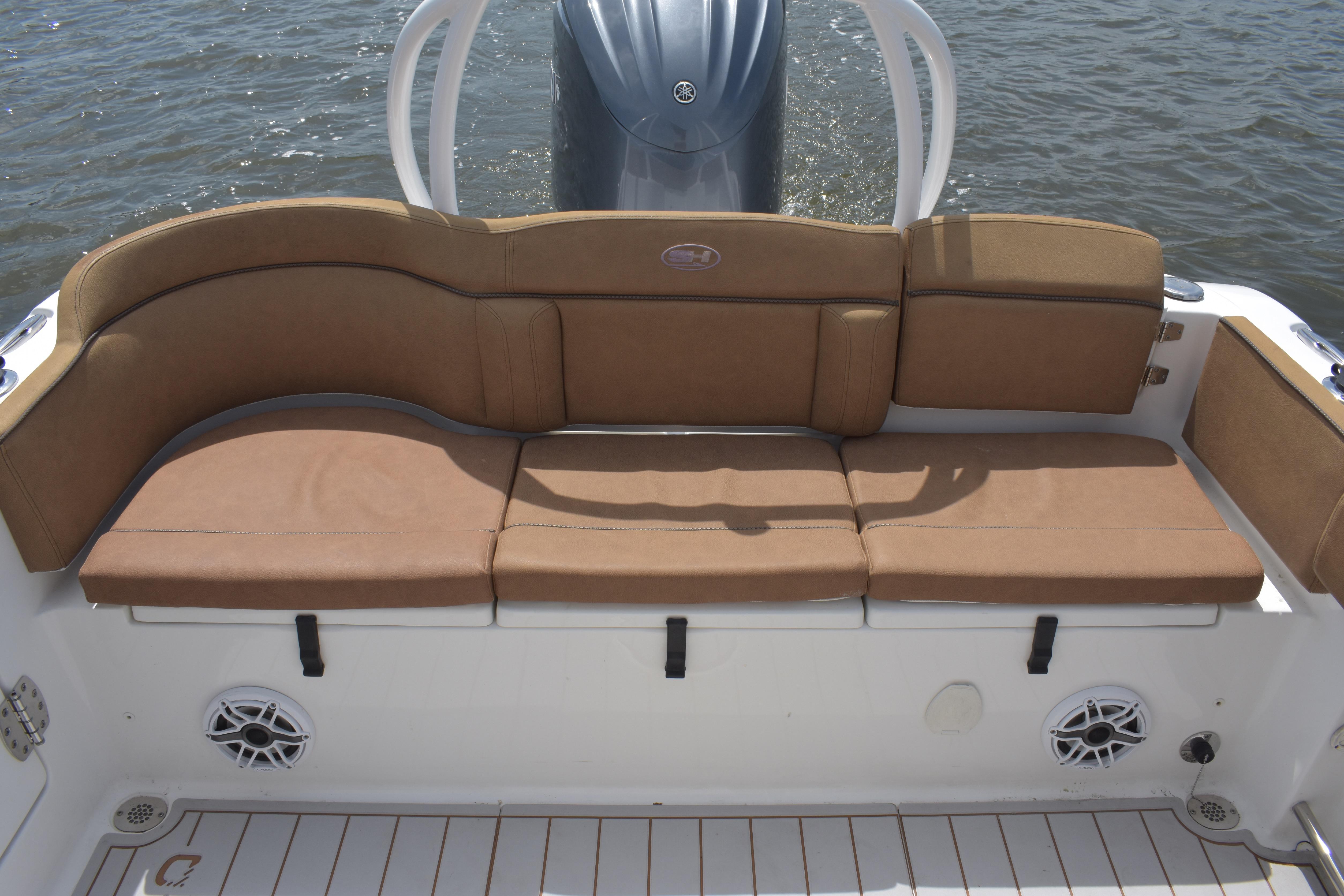2022 Sea Hunt Ultra 239 SE - thumbnail 17