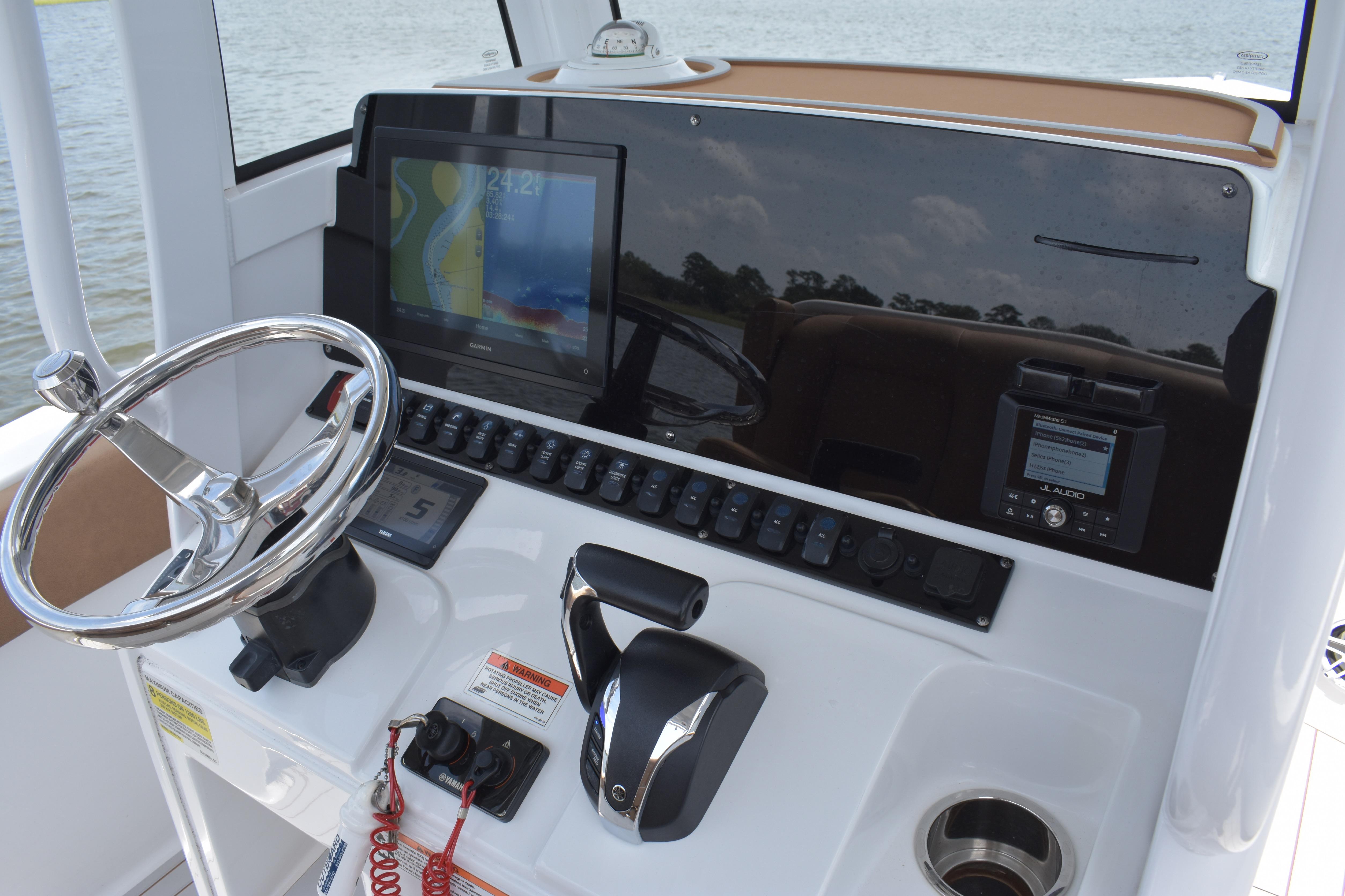 2022 Sea Hunt Ultra 239 SE - thumbnail 15