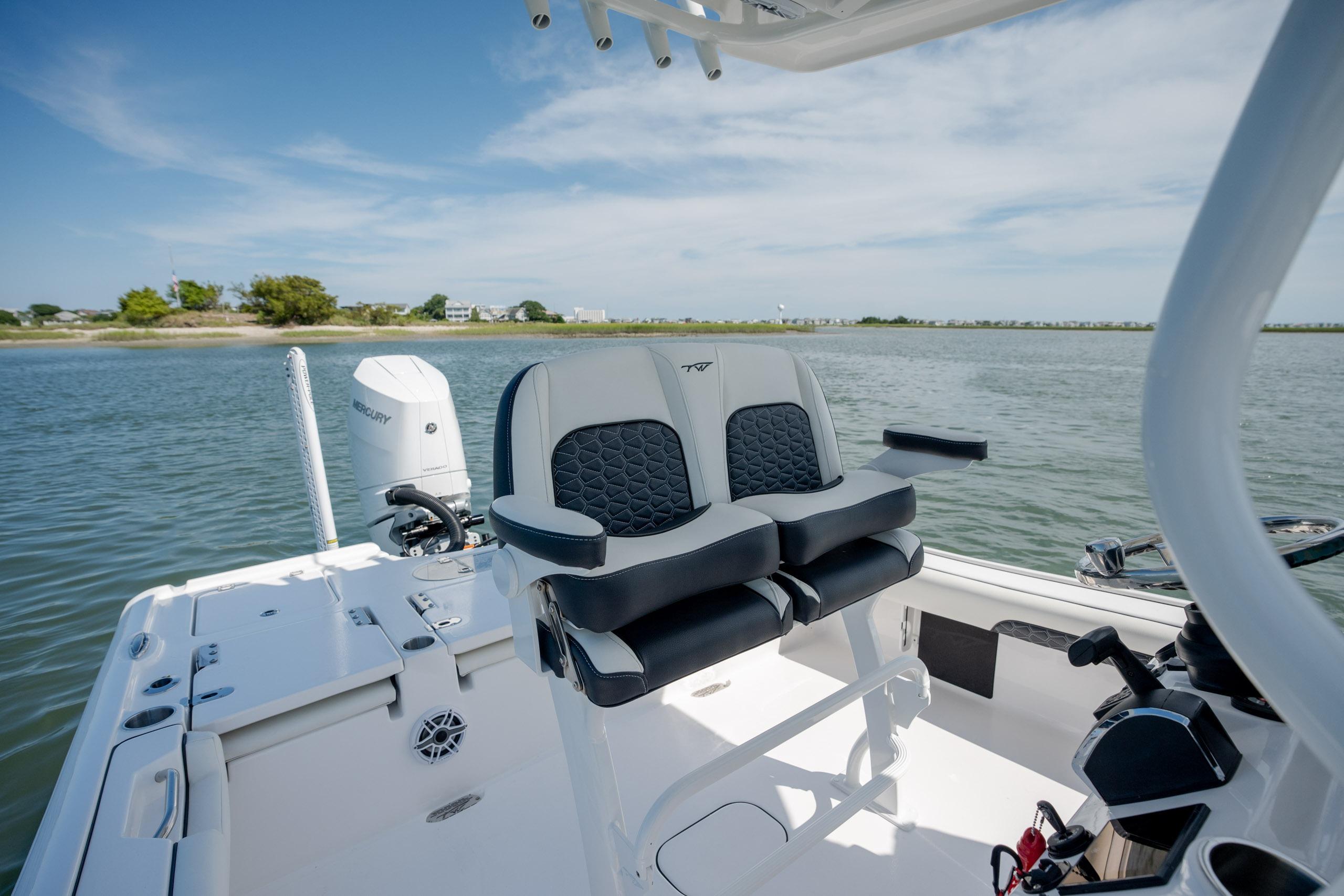 2025 Tidewater 2500 Carolina Bay - thumbnail 19