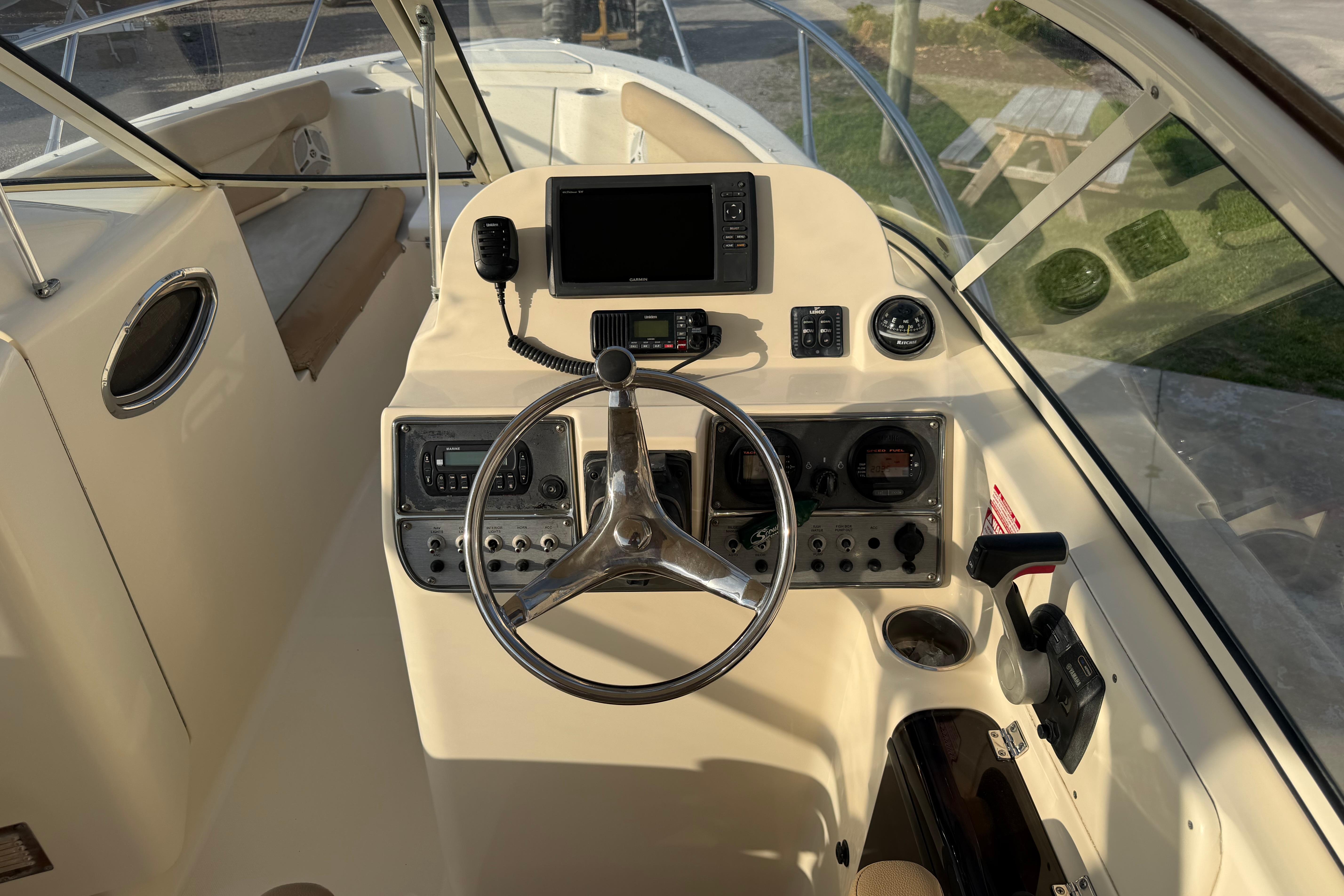 2012 Scout 245 Dorado - thumbnail 13