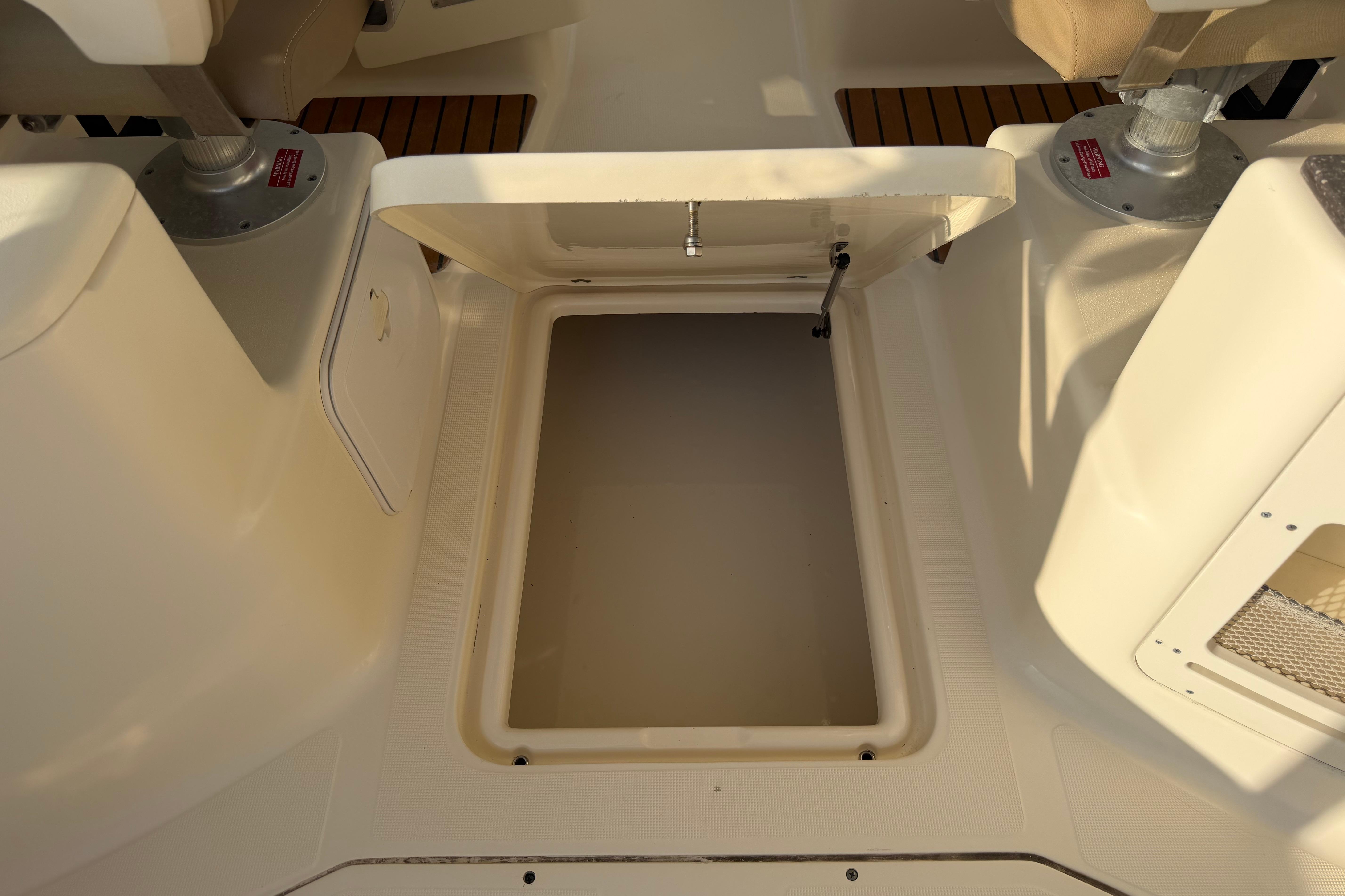 2012 Scout 245 Dorado - thumbnail 21