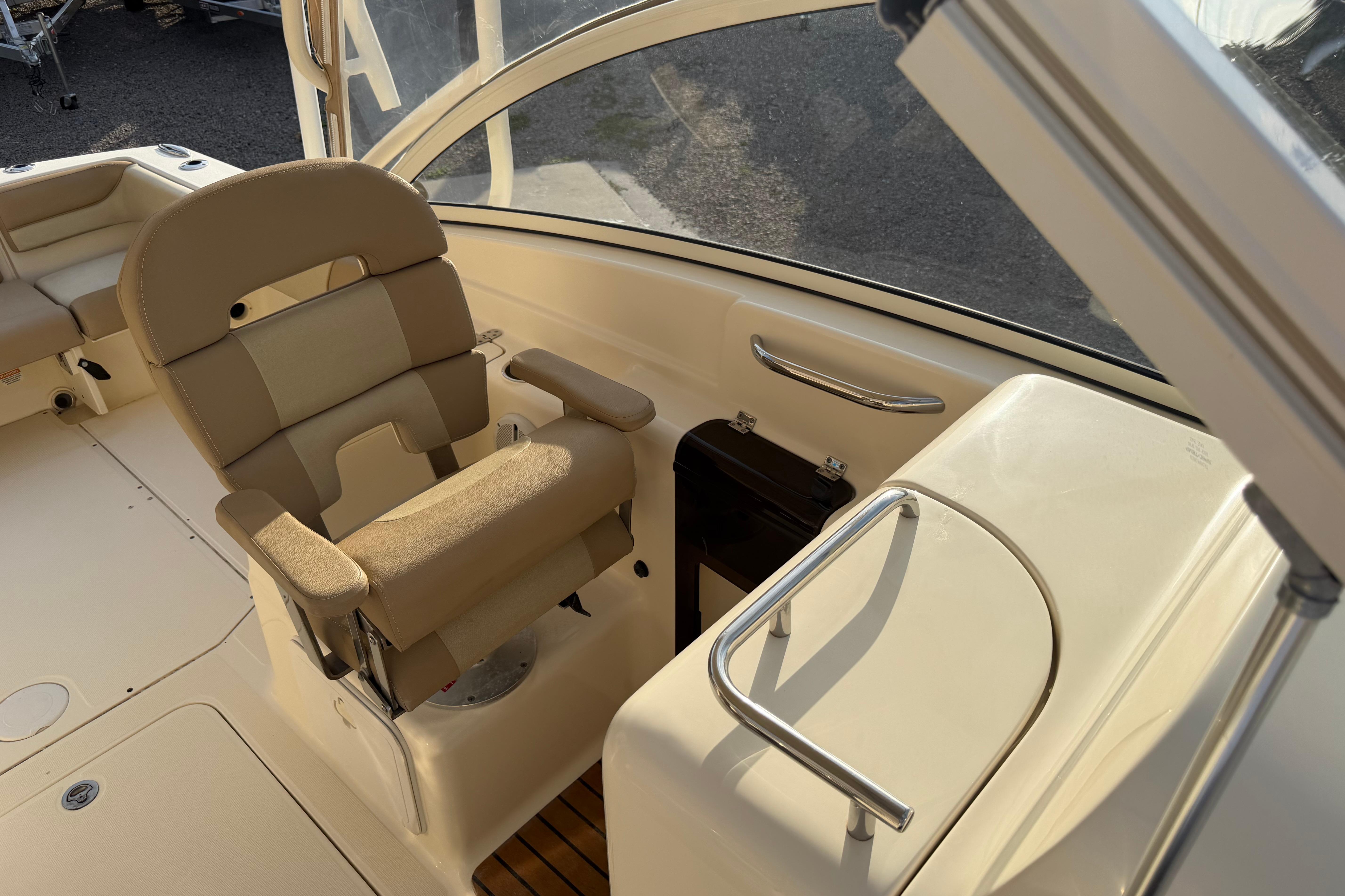 2012 Scout 245 Dorado - thumbnail 18
