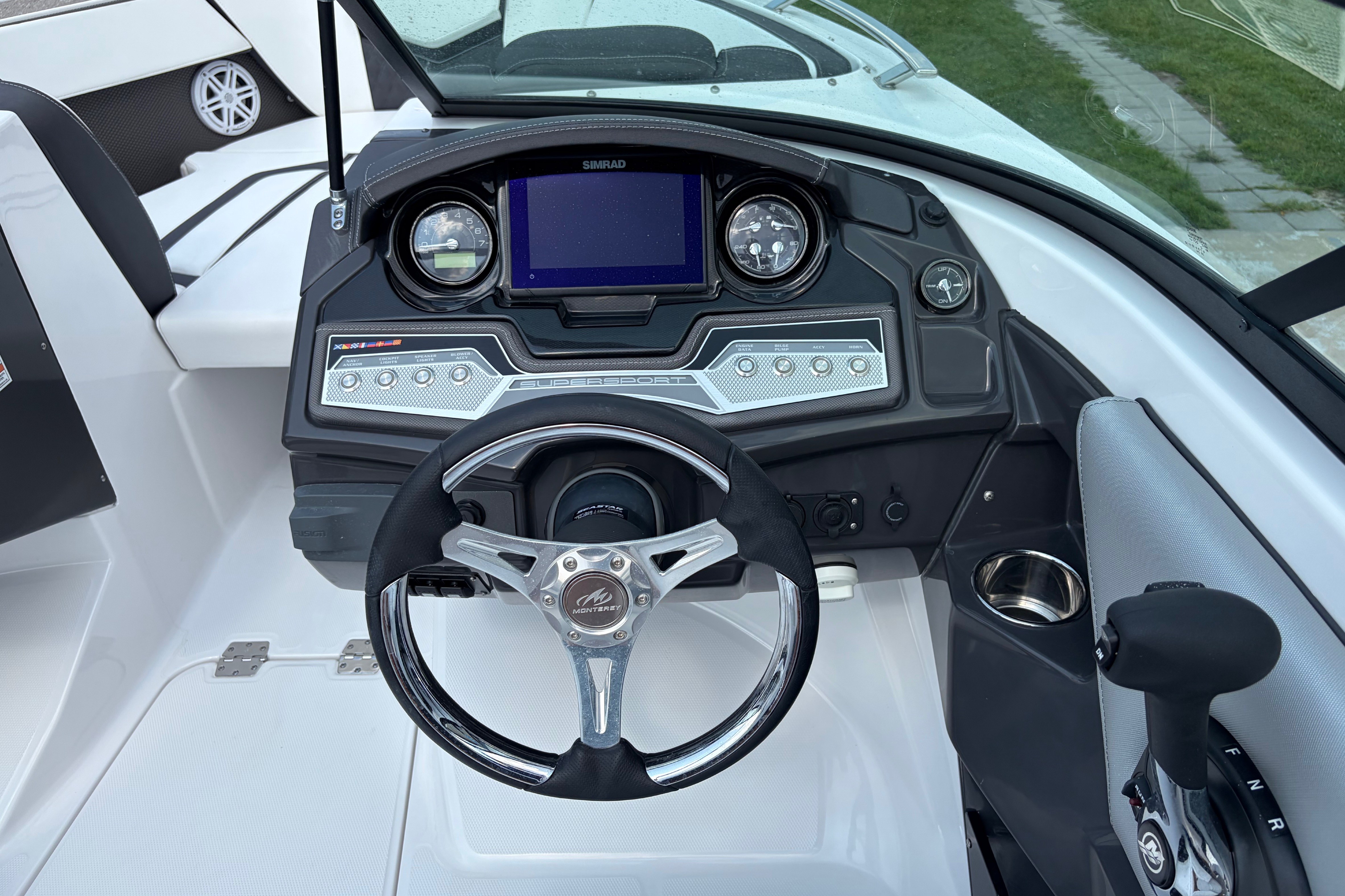 2024 Monterey 215SS Super Sport - thumbnail 18