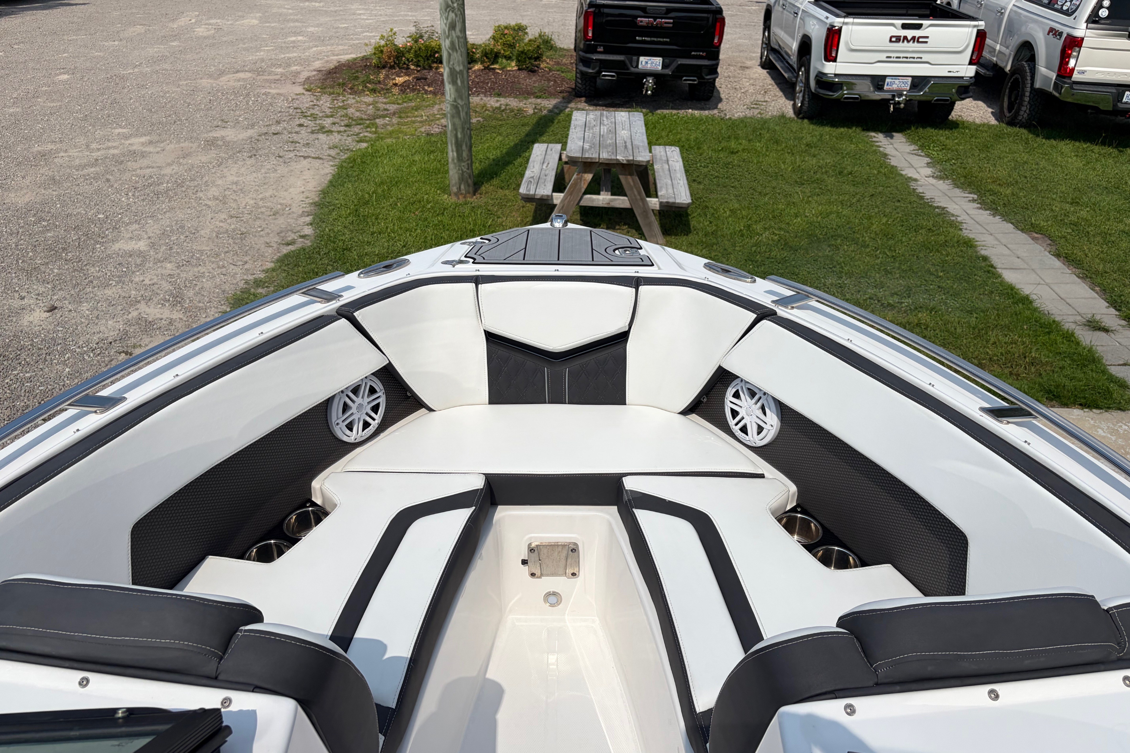 2024 Monterey 215SS Super Sport - thumbnail 11