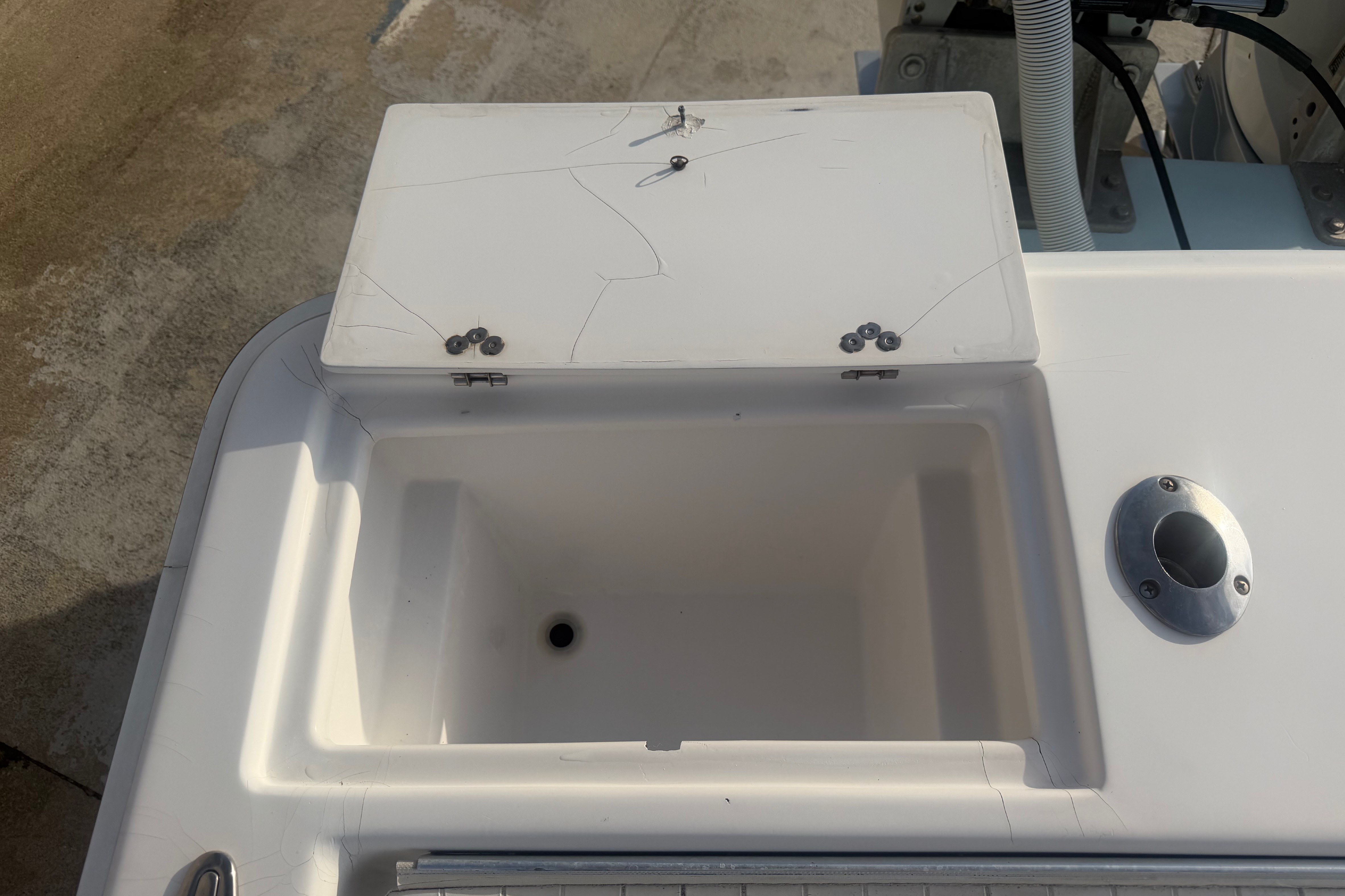 2002 Silverhawk 240 Center Console - thumbnail 19
