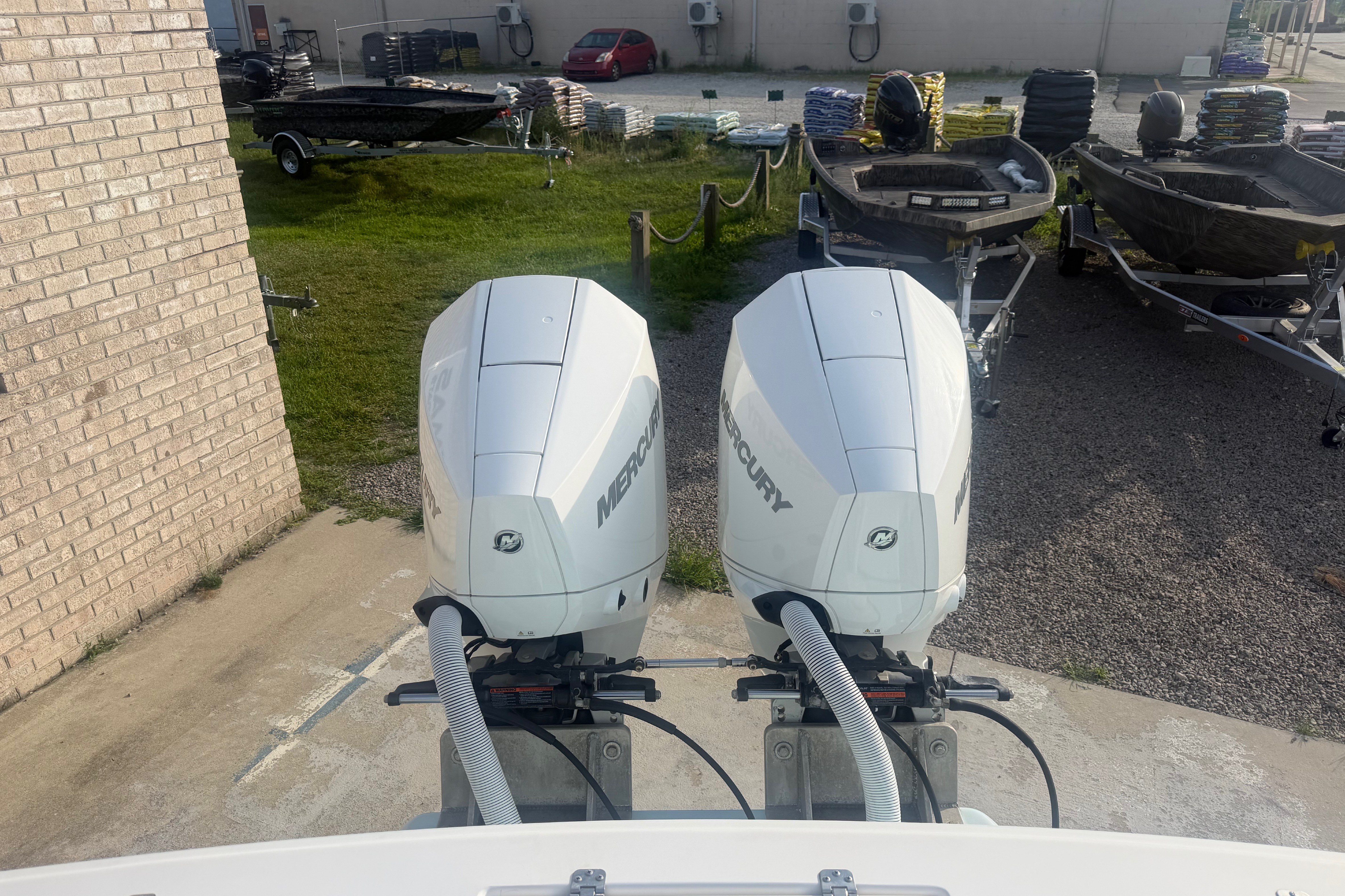 2002 Silverhawk 240 Center Console - thumbnail 17
