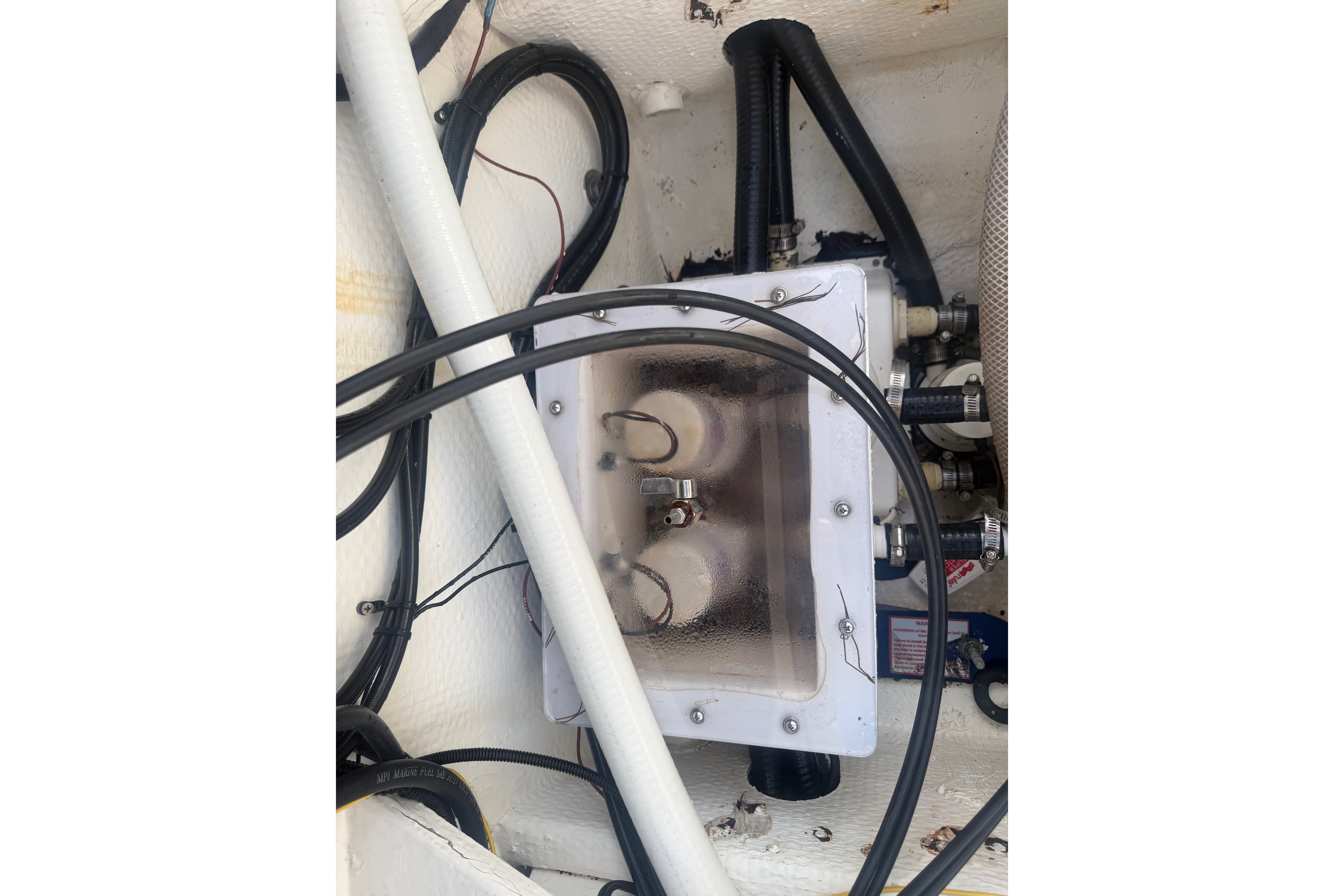 2002 Silverhawk 240 Center Console - thumbnail 37