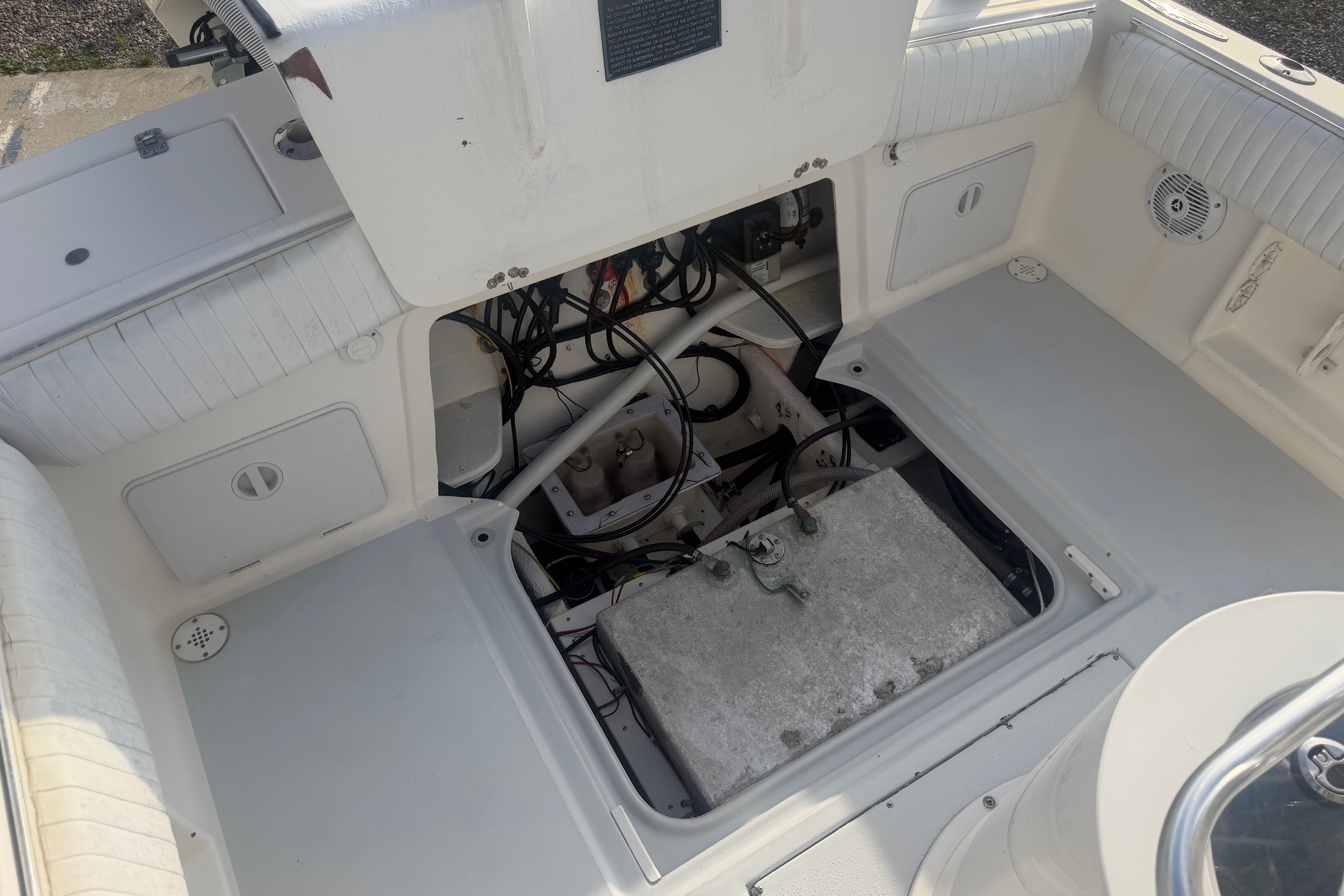 2002 Silverhawk 240 Center Console - thumbnail 38