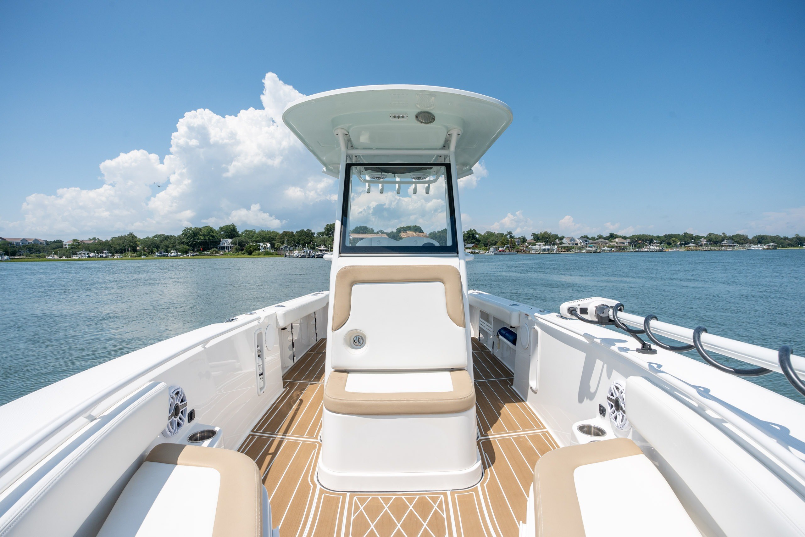 2022 Edgewater 230CC - thumbnail 14