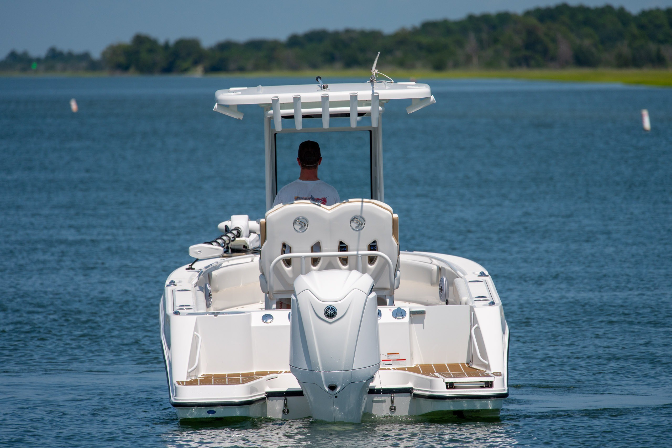 2022 Edgewater 230CC - thumbnail 3