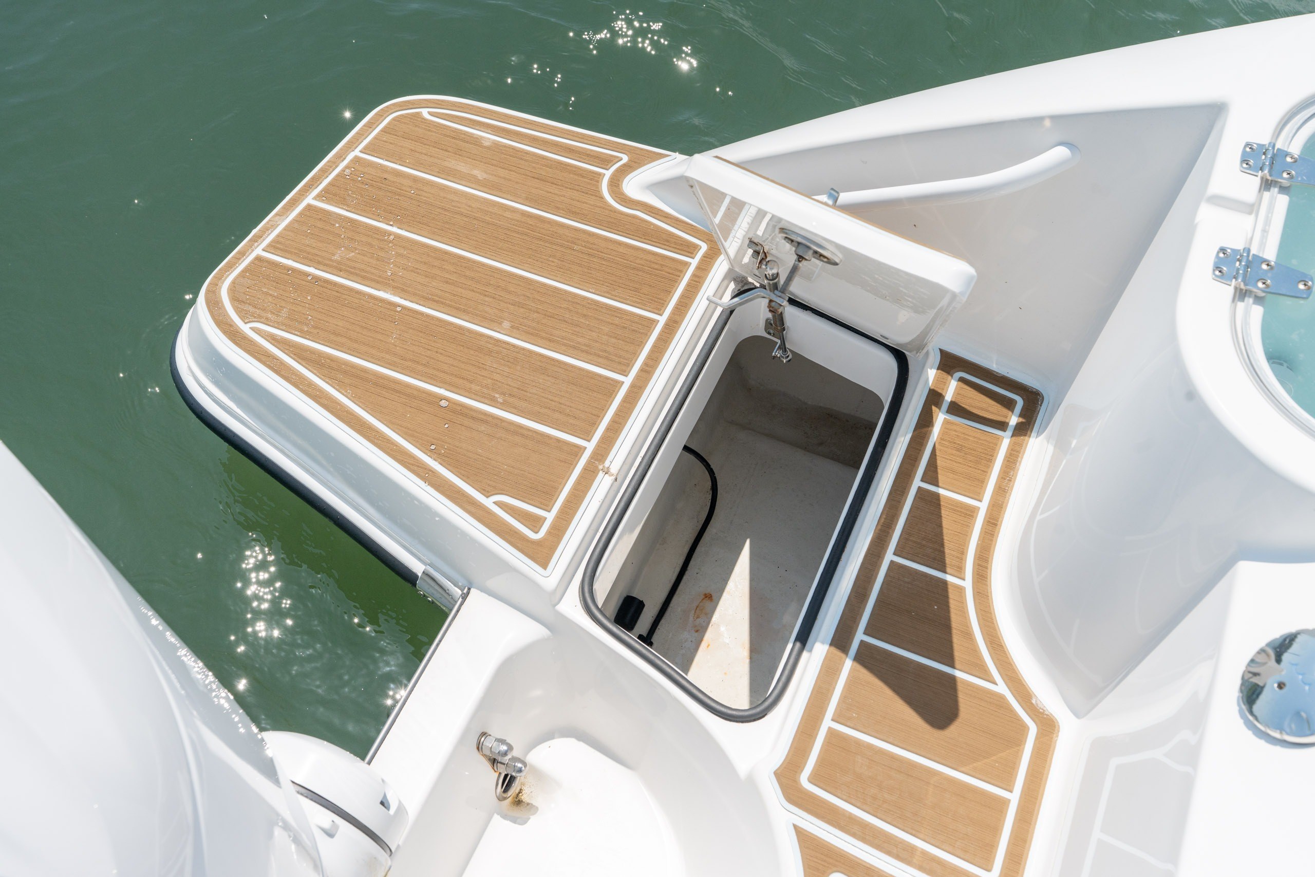 2022 Edgewater 230CC - thumbnail 30