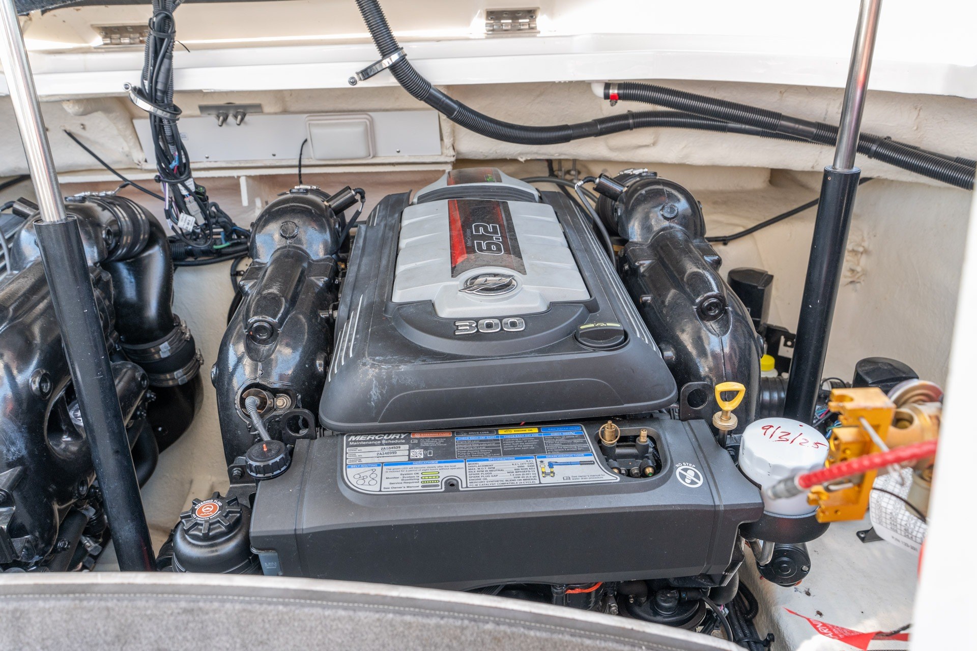 2017 Sea Ray SLX 350 - thumbnail 44