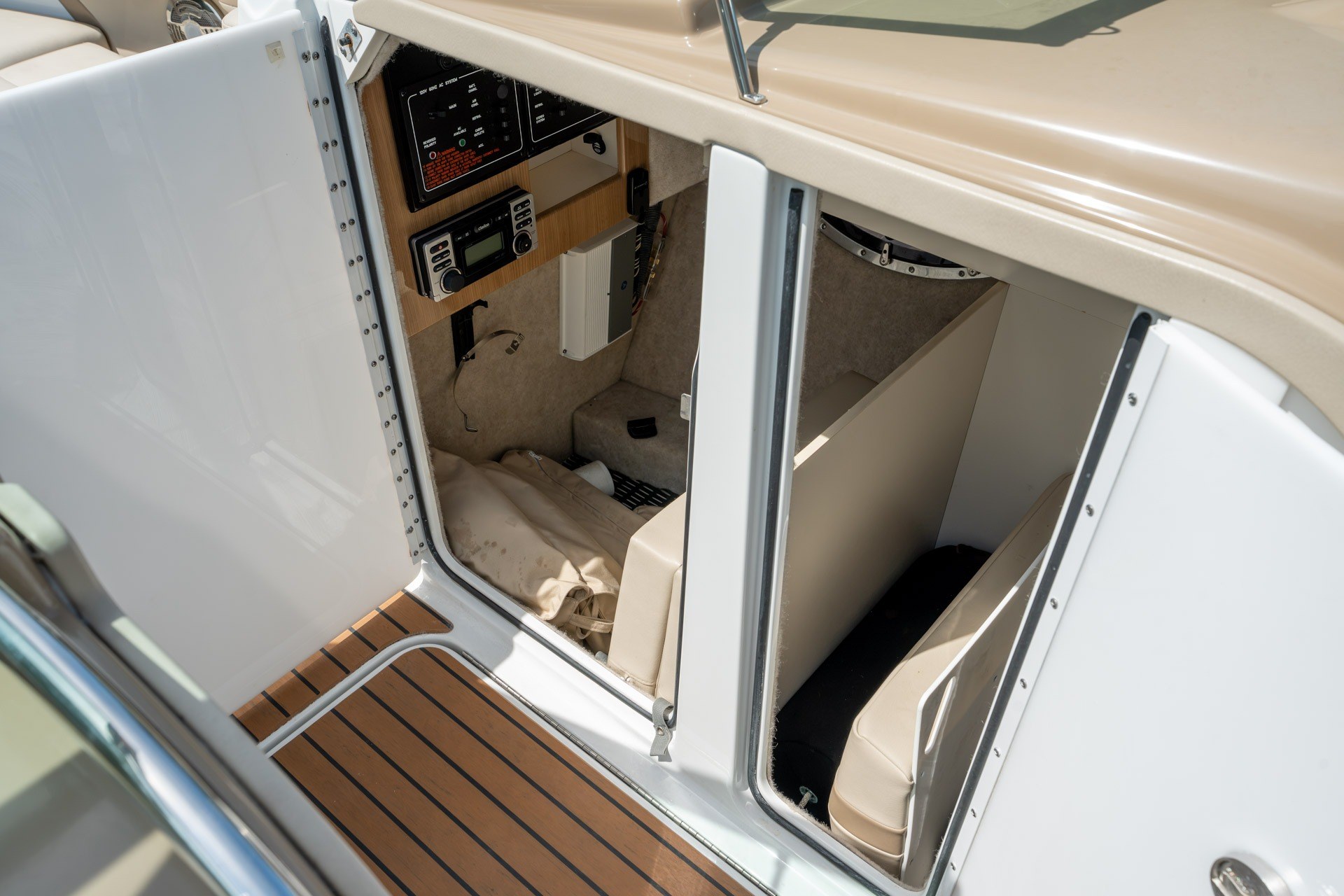 2013 Formula 310 Bowrider - thumbnail 26