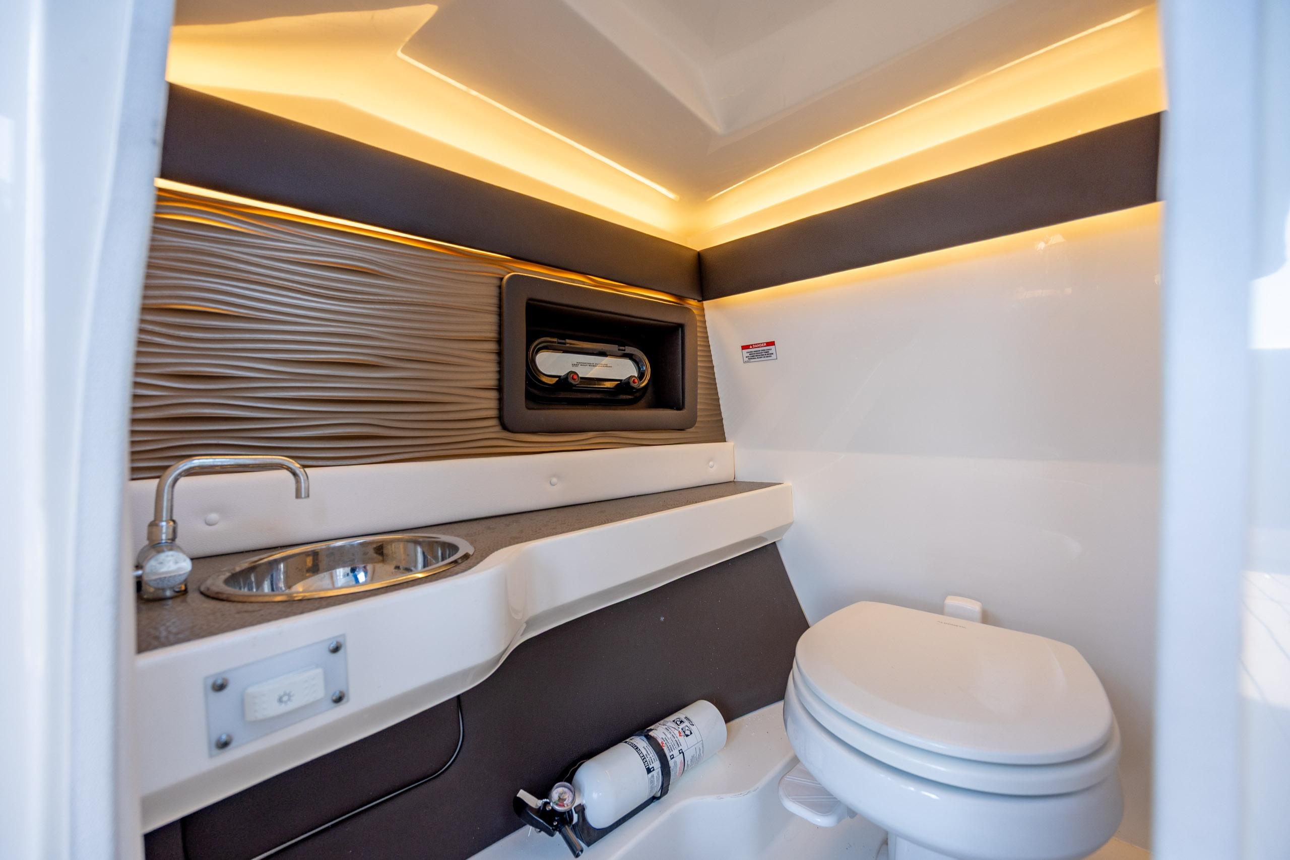 2022 Sea Ray SLX 280 - thumbnail 22