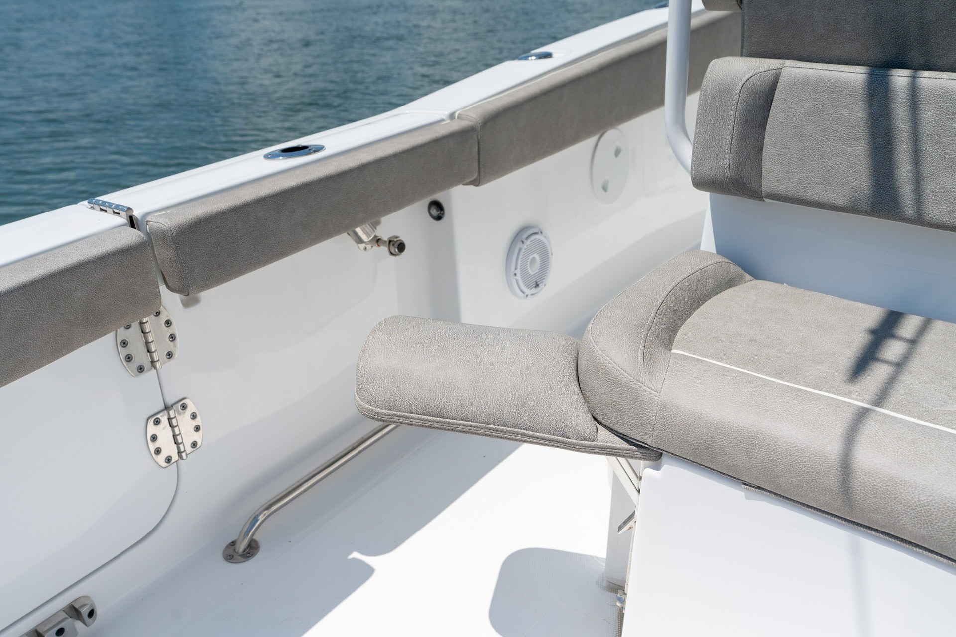 2024 Sea Hunt Ultra 265SE - thumbnail 32
