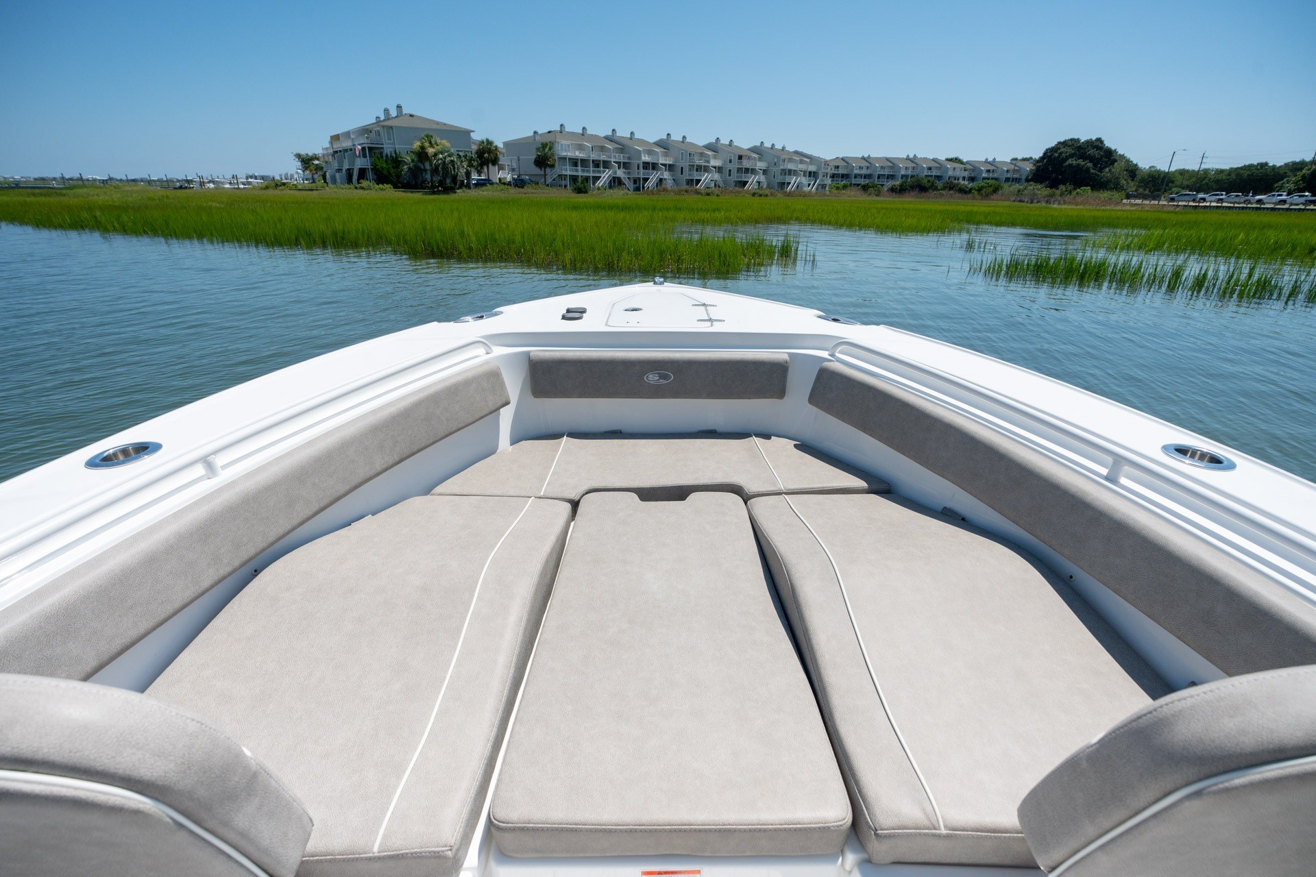 2024 Sea Hunt Ultra 265SE - thumbnail 10