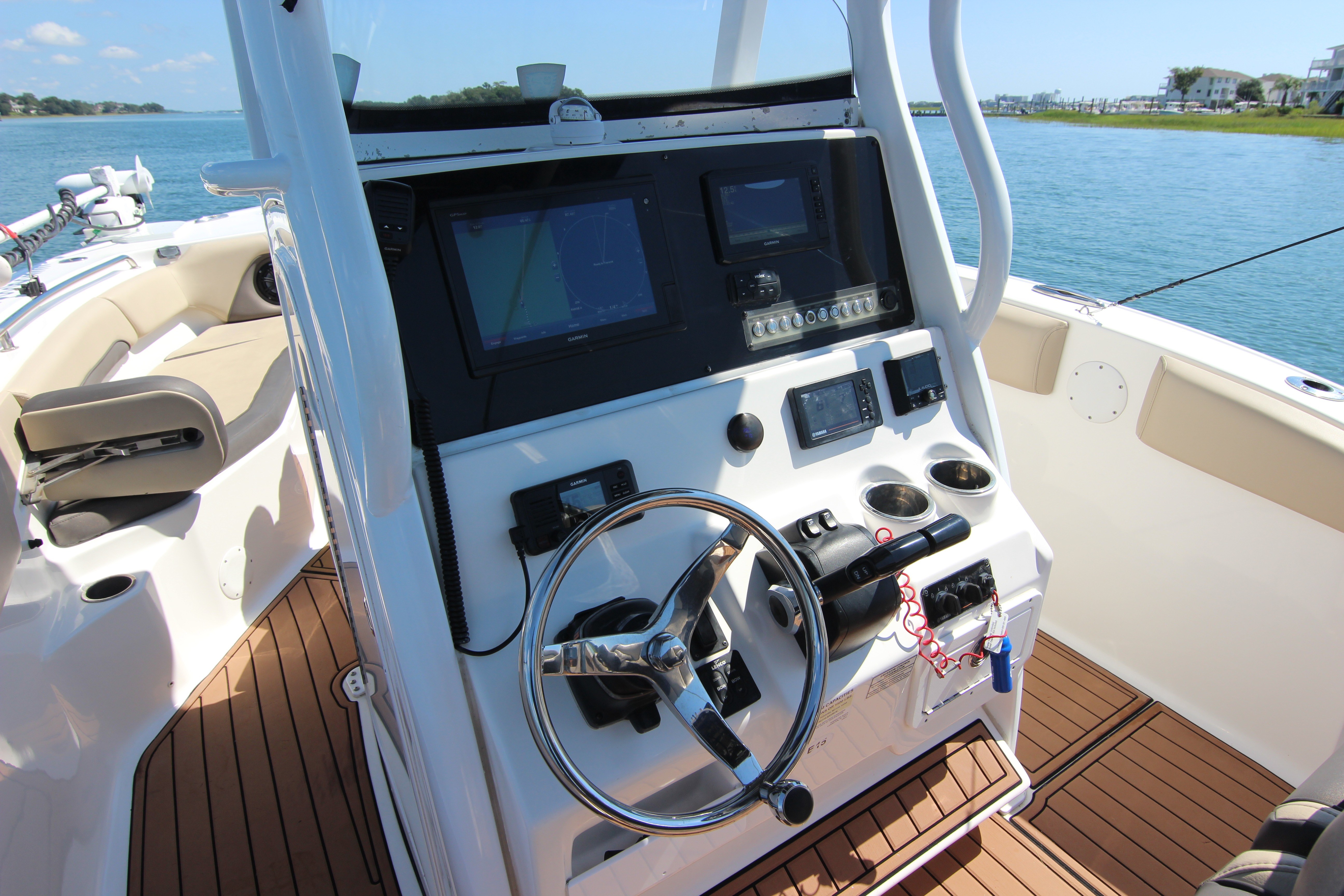 2018 Tidewater 252 LXF - thumbnail 23