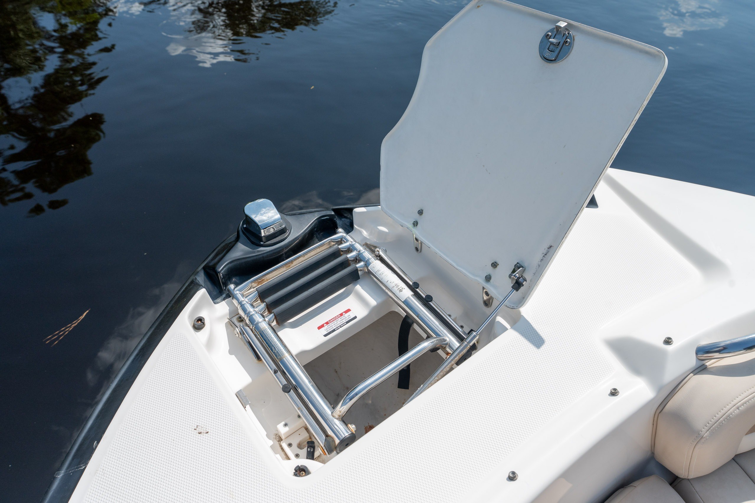 2012 Chaparral 264 Sunesta - thumbnail 20