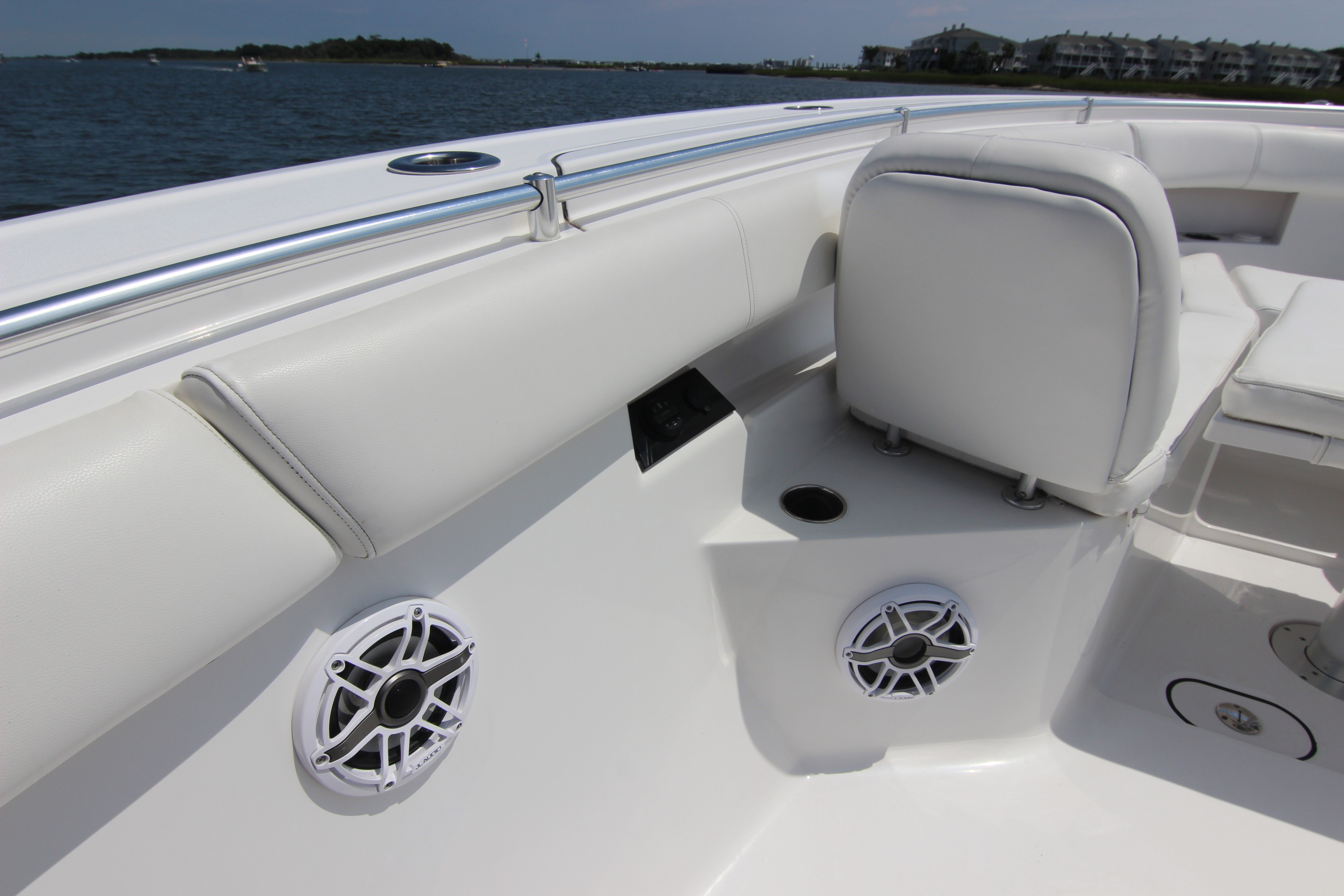 2021 Sportsman Open 352 Center Console - thumbnail 38