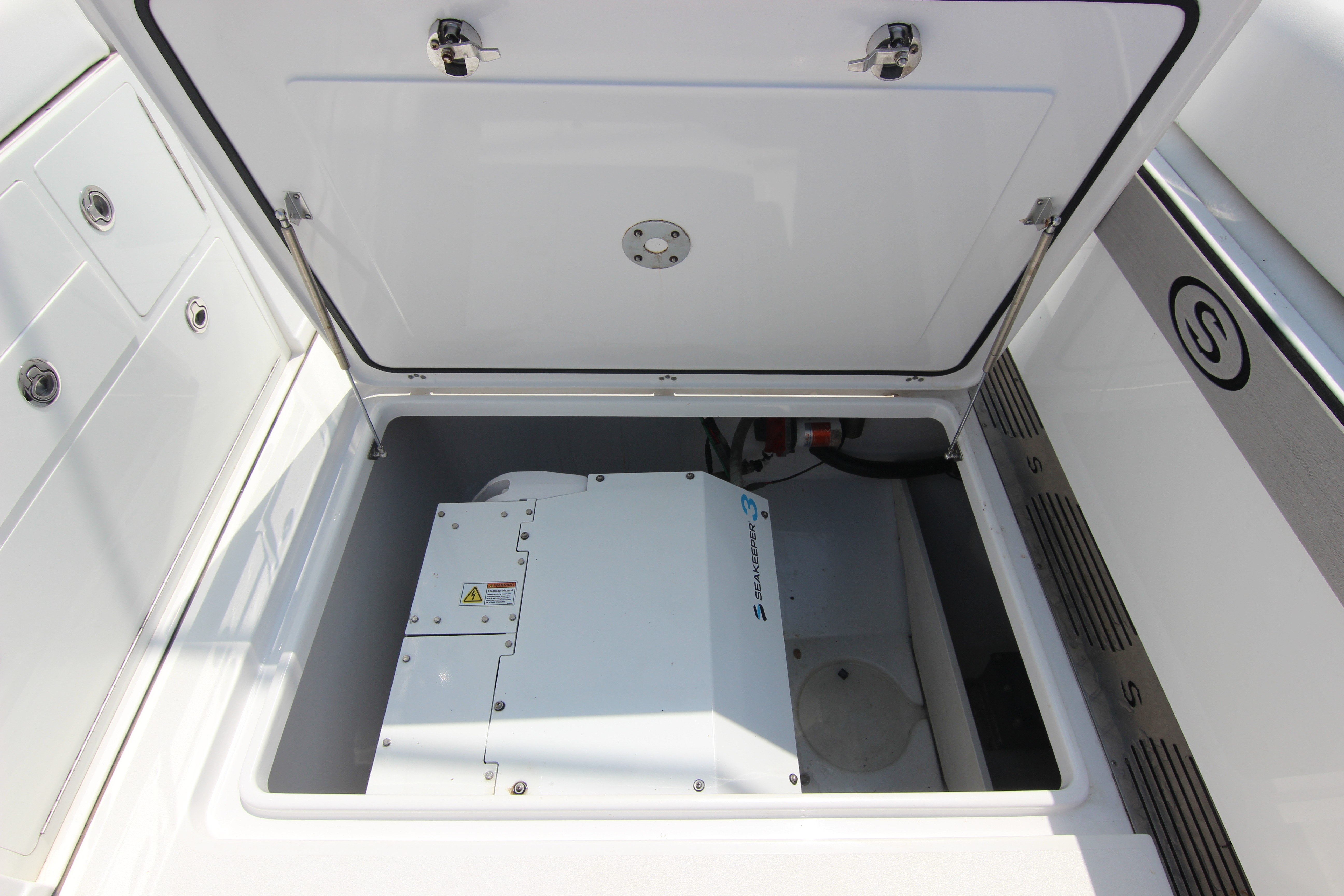 2021 Sportsman Open 352 Center Console - thumbnail 21