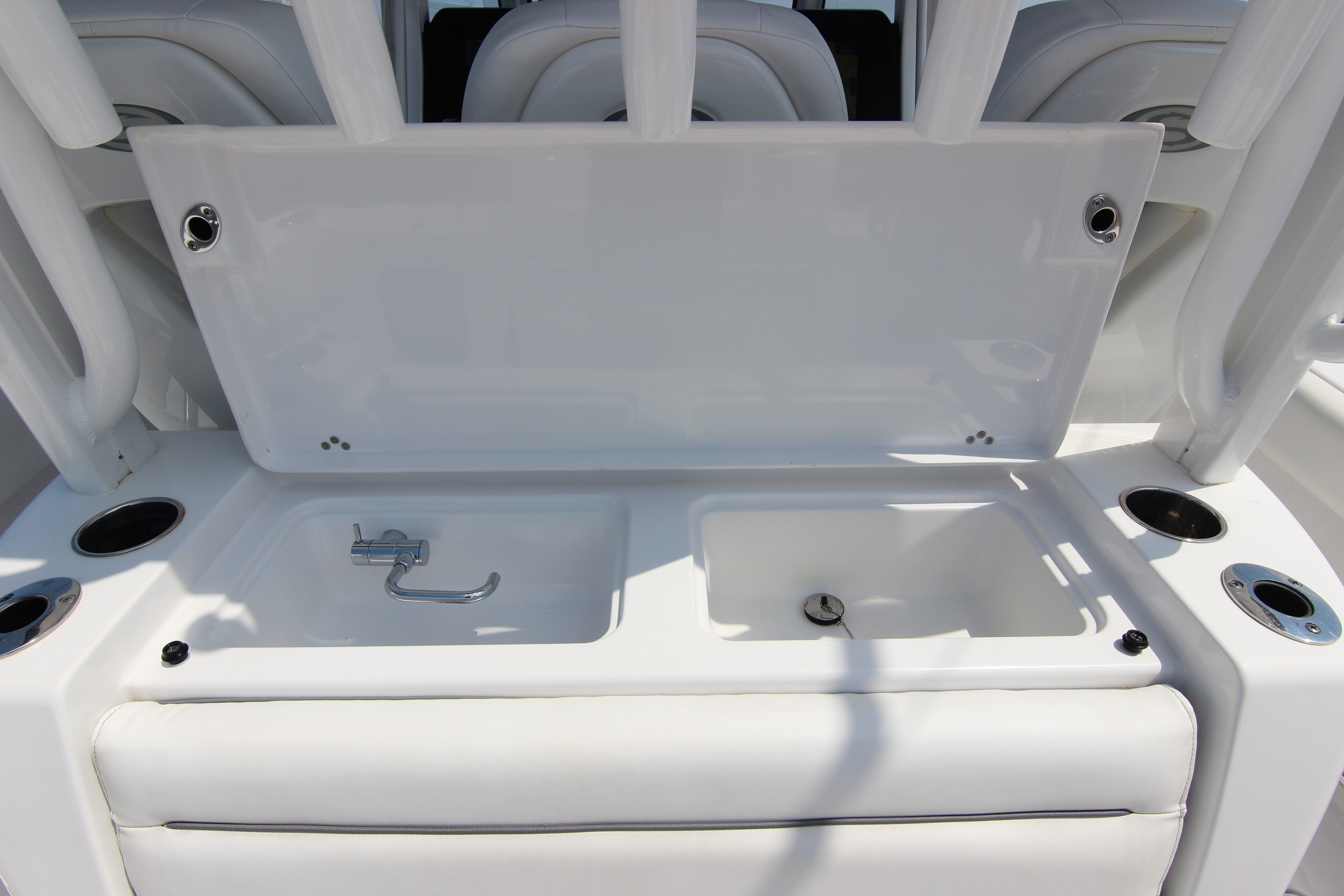 2021 Sportsman Open 352 Center Console - thumbnail 26
