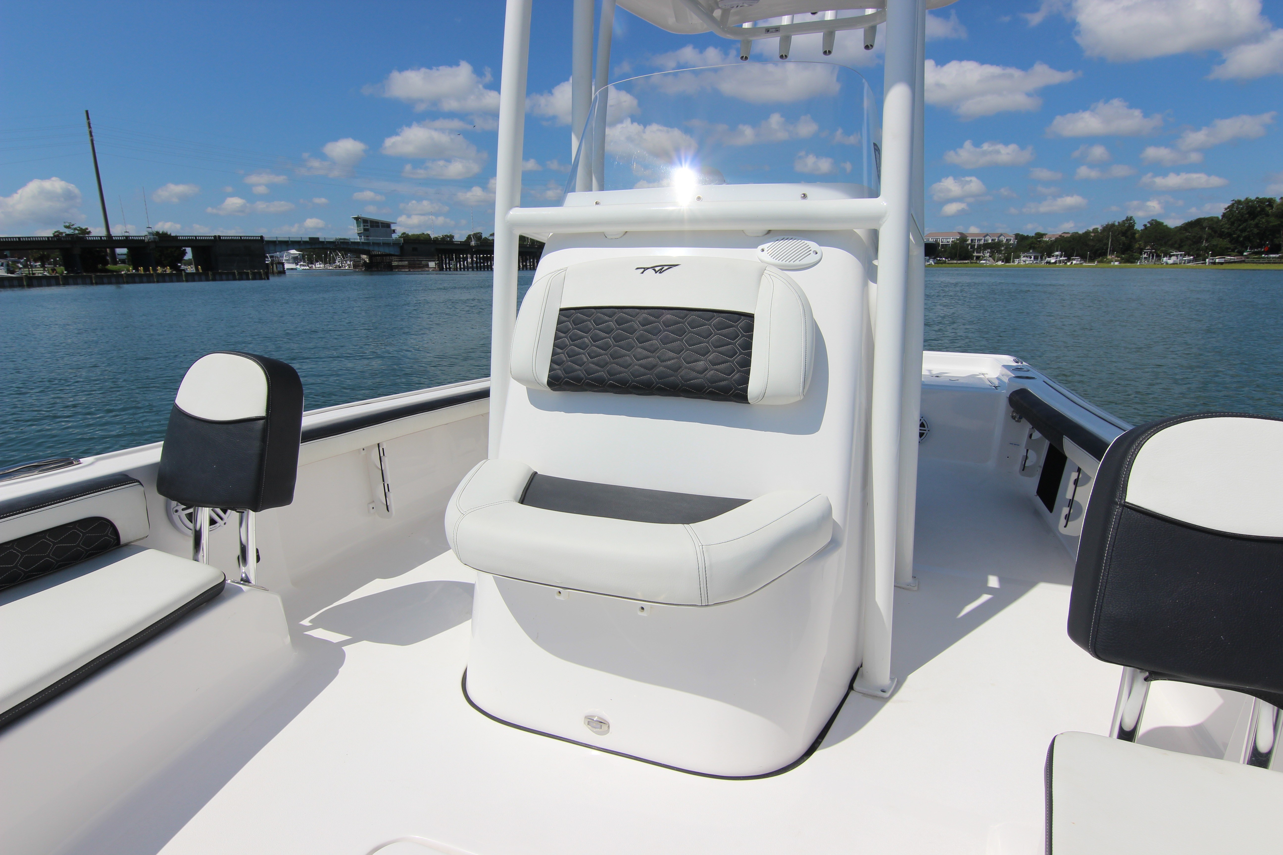 2024 Tidewater 2300 Carolina Bay - thumbnail 18