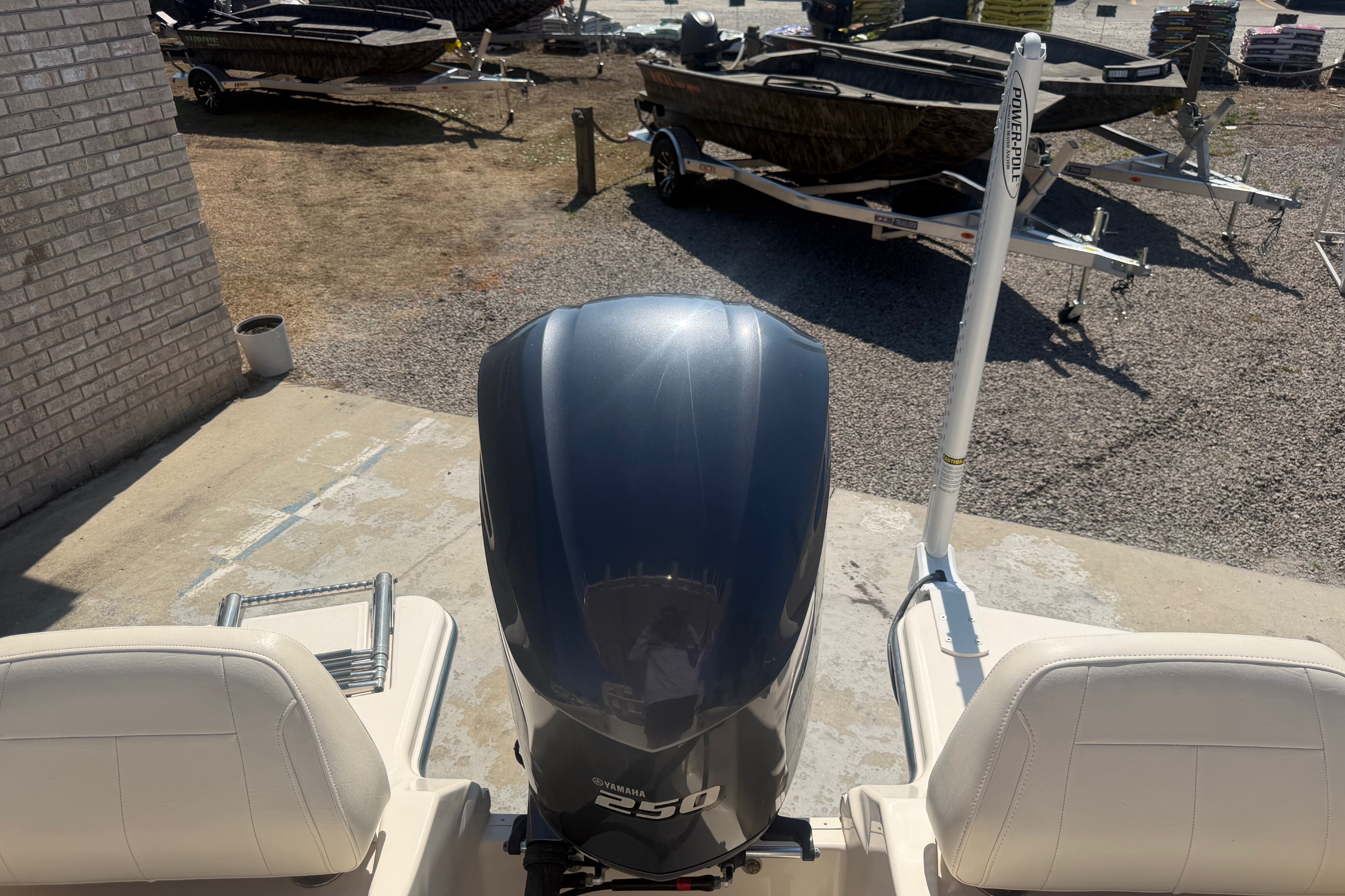 2019 Grady-White Fisherman 216 - thumbnail 23