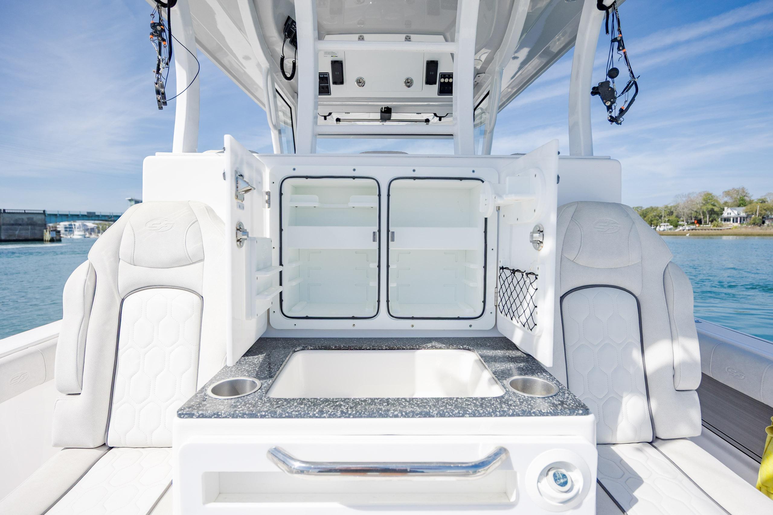 2022 Sea Fox 368 Commander - thumbnail 27