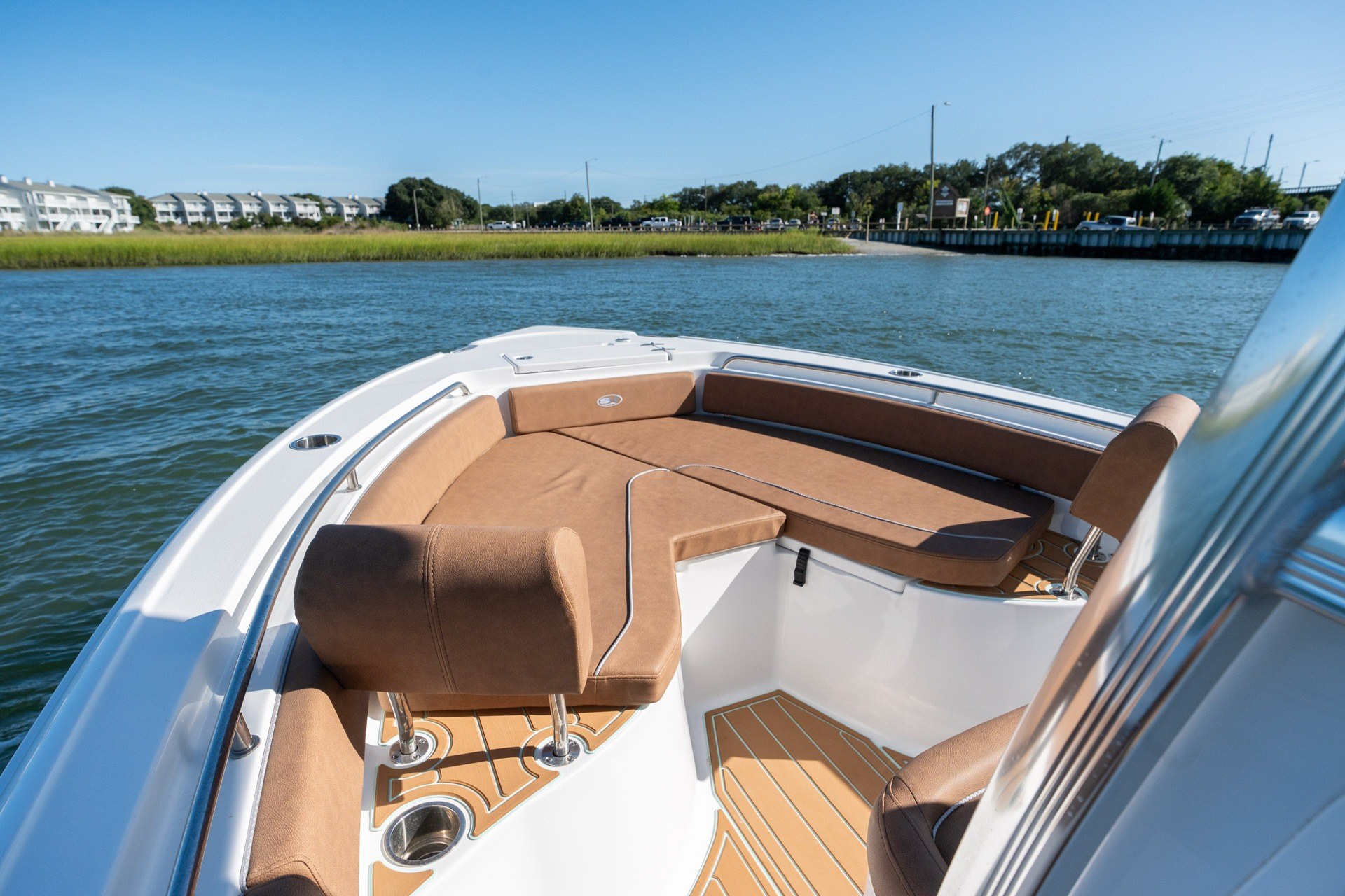 2024 Sea Hunt Ultra 234 - thumbnail 26