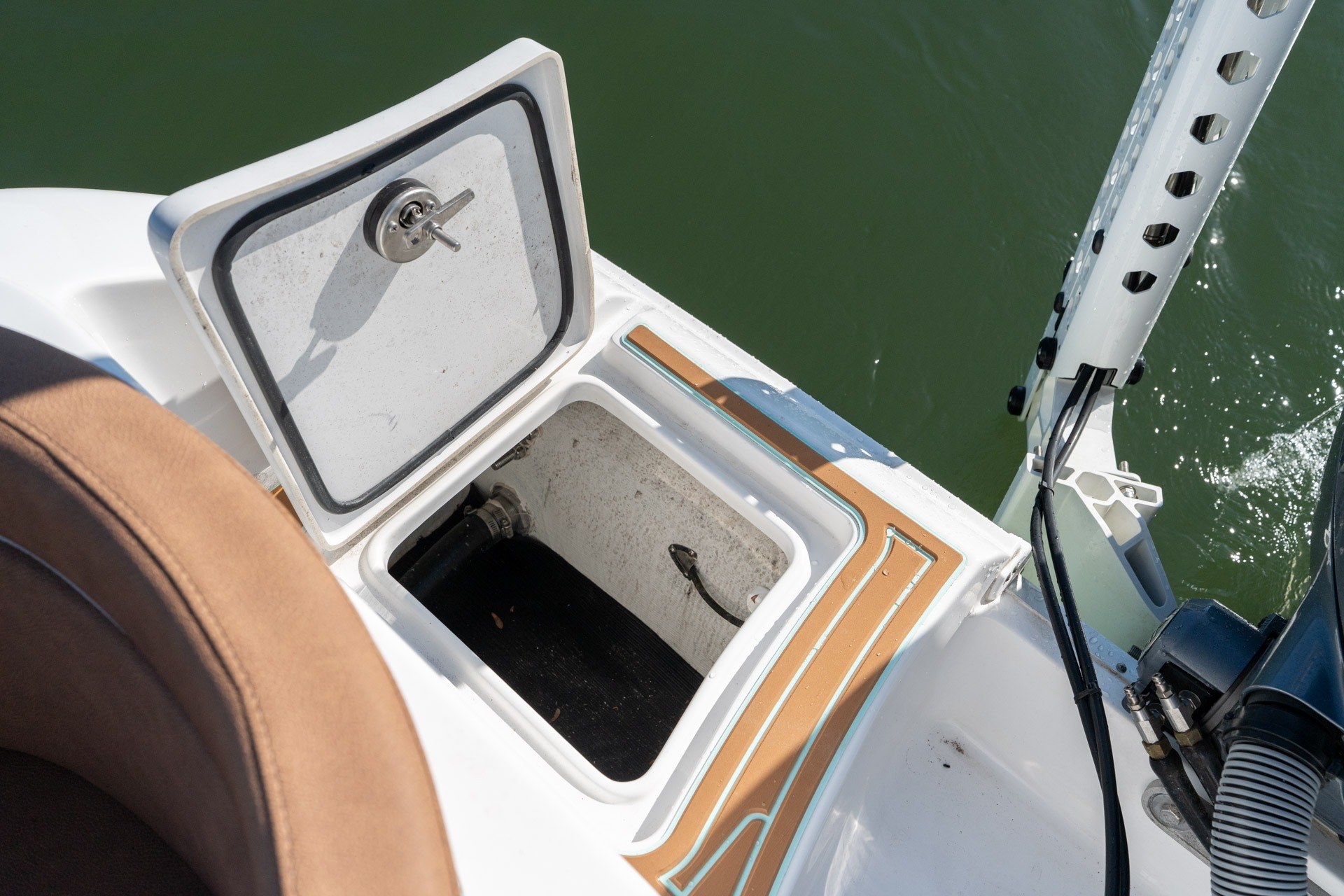 2024 Sea Hunt Ultra 234 - thumbnail 25