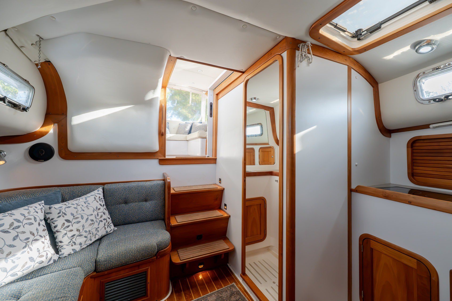 2004 Legacy Yachts 34 Express - thumbnail 41