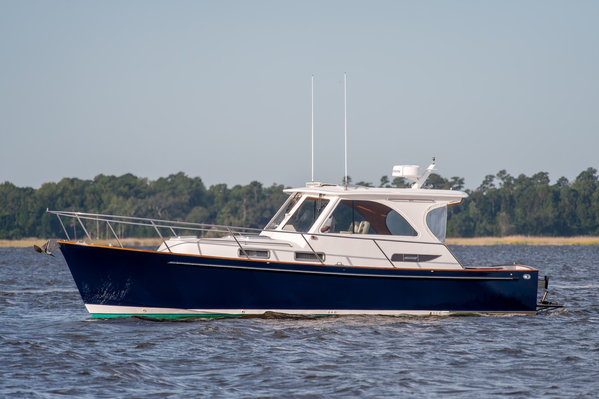 2004 Legacy Yachts 34 Express - thumbnail 6