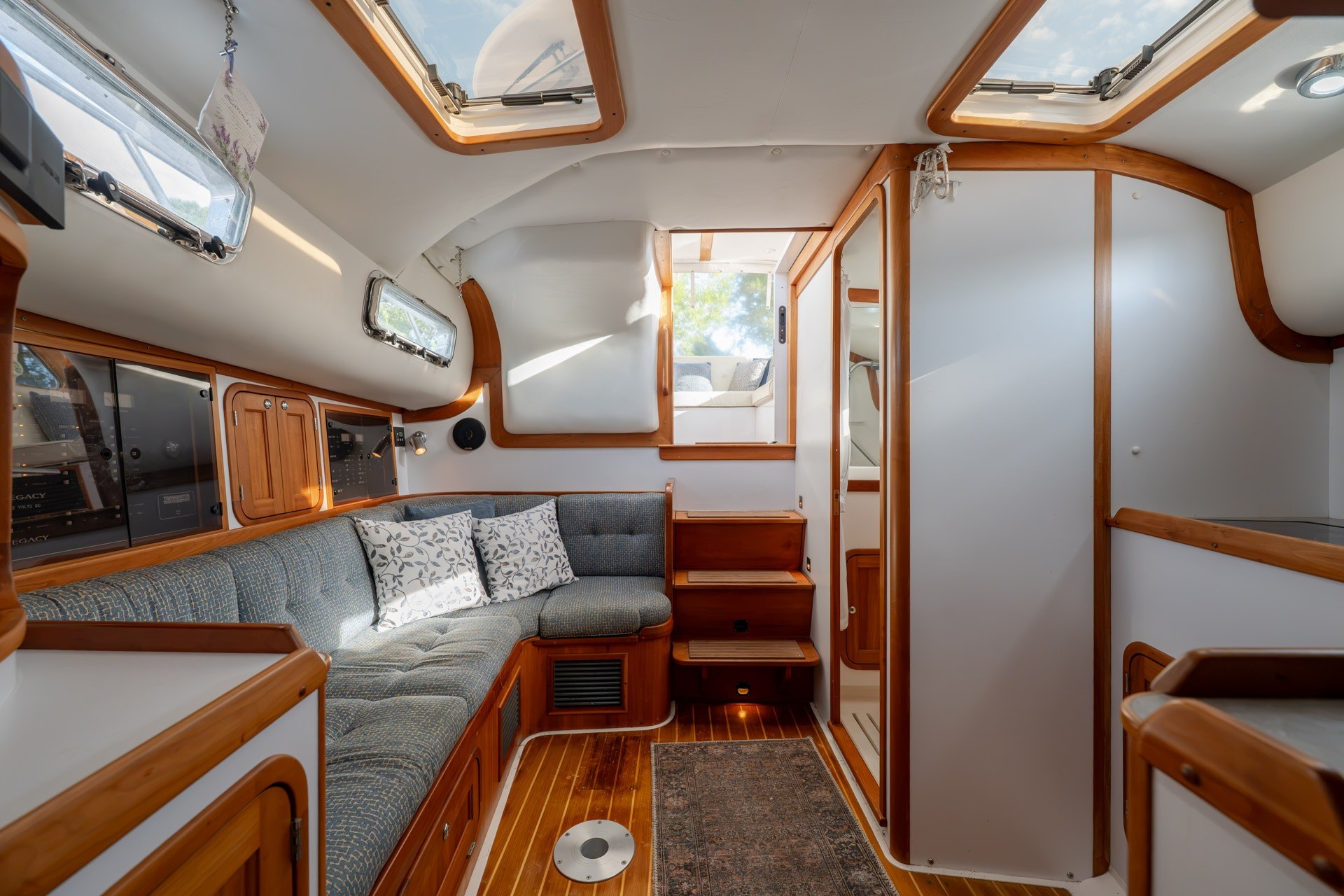 2004 Legacy Yachts 34 Express - thumbnail 40