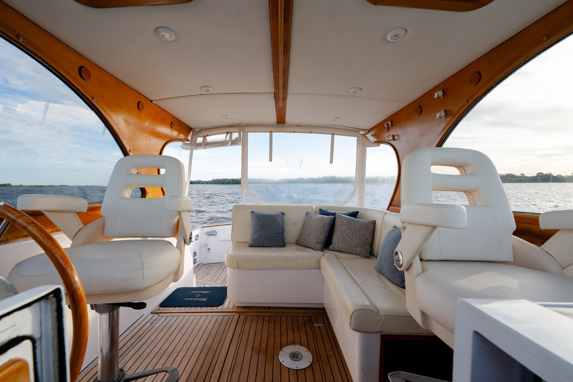 2004 Legacy Yachts 34 Express - thumbnail 24