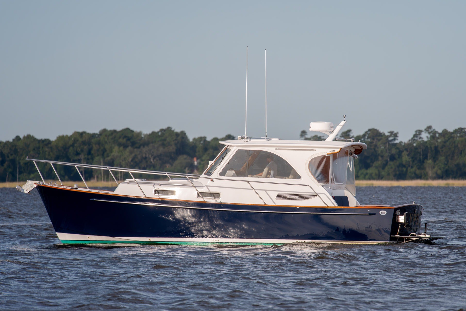 2004 Legacy Yachts 34 Express - thumbnail 7