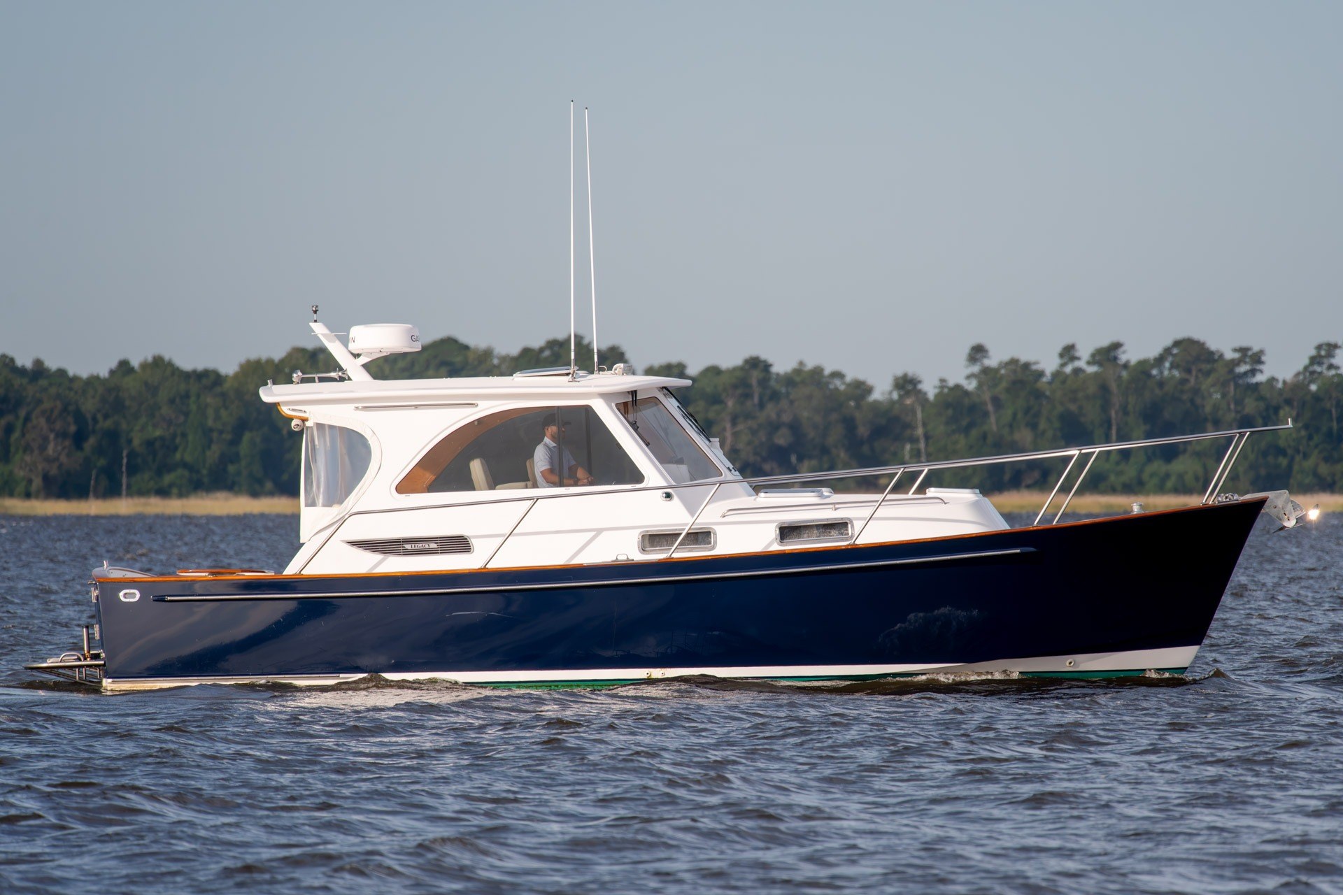 2004 Legacy Yachts 34 Express - thumbnail 13