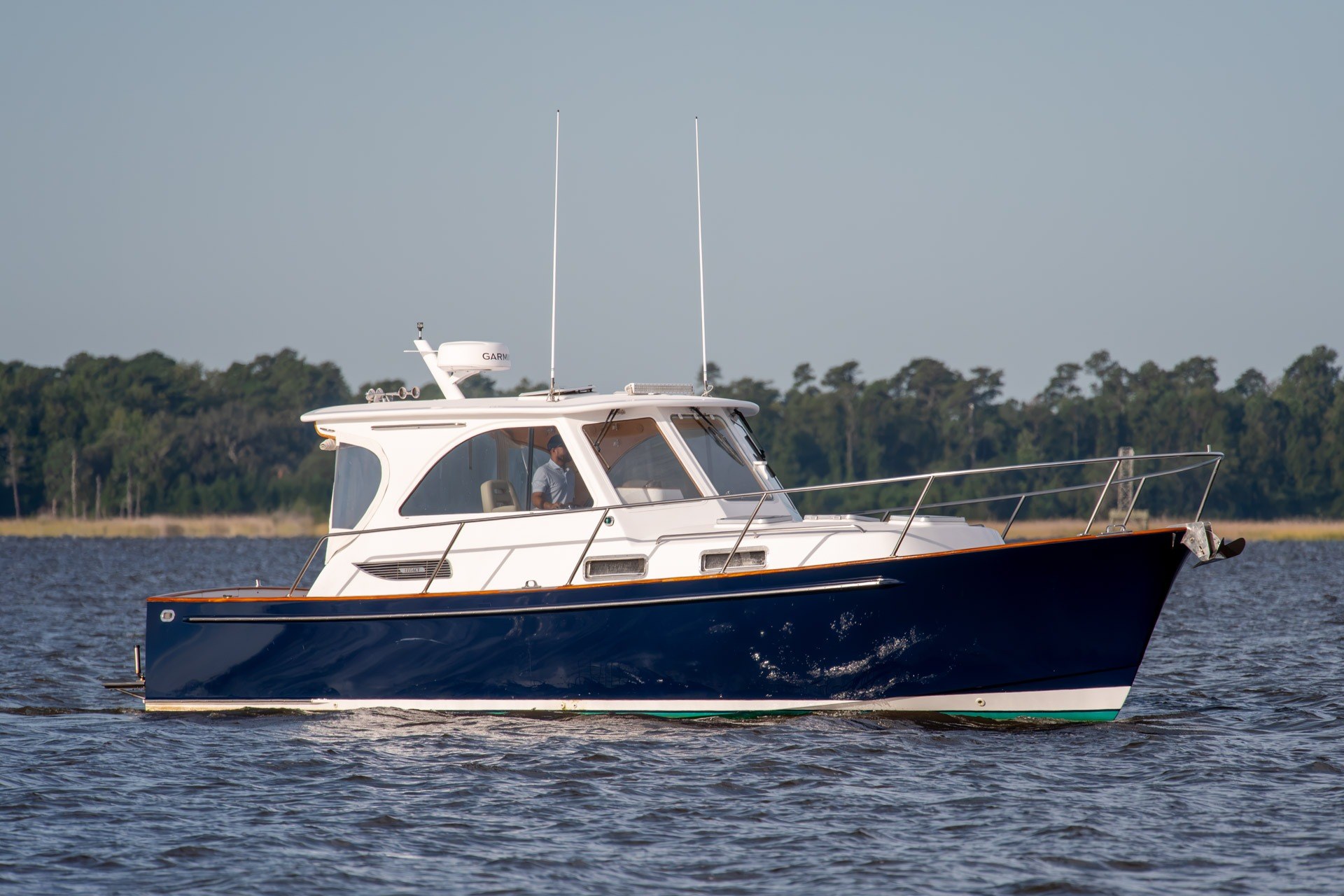 2004 Legacy Yachts 34 Express - thumbnail 2