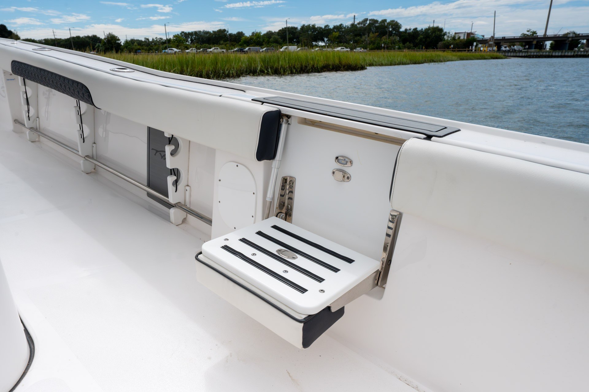 2025 Tidewater 3100 Carolina Bay - thumbnail 25