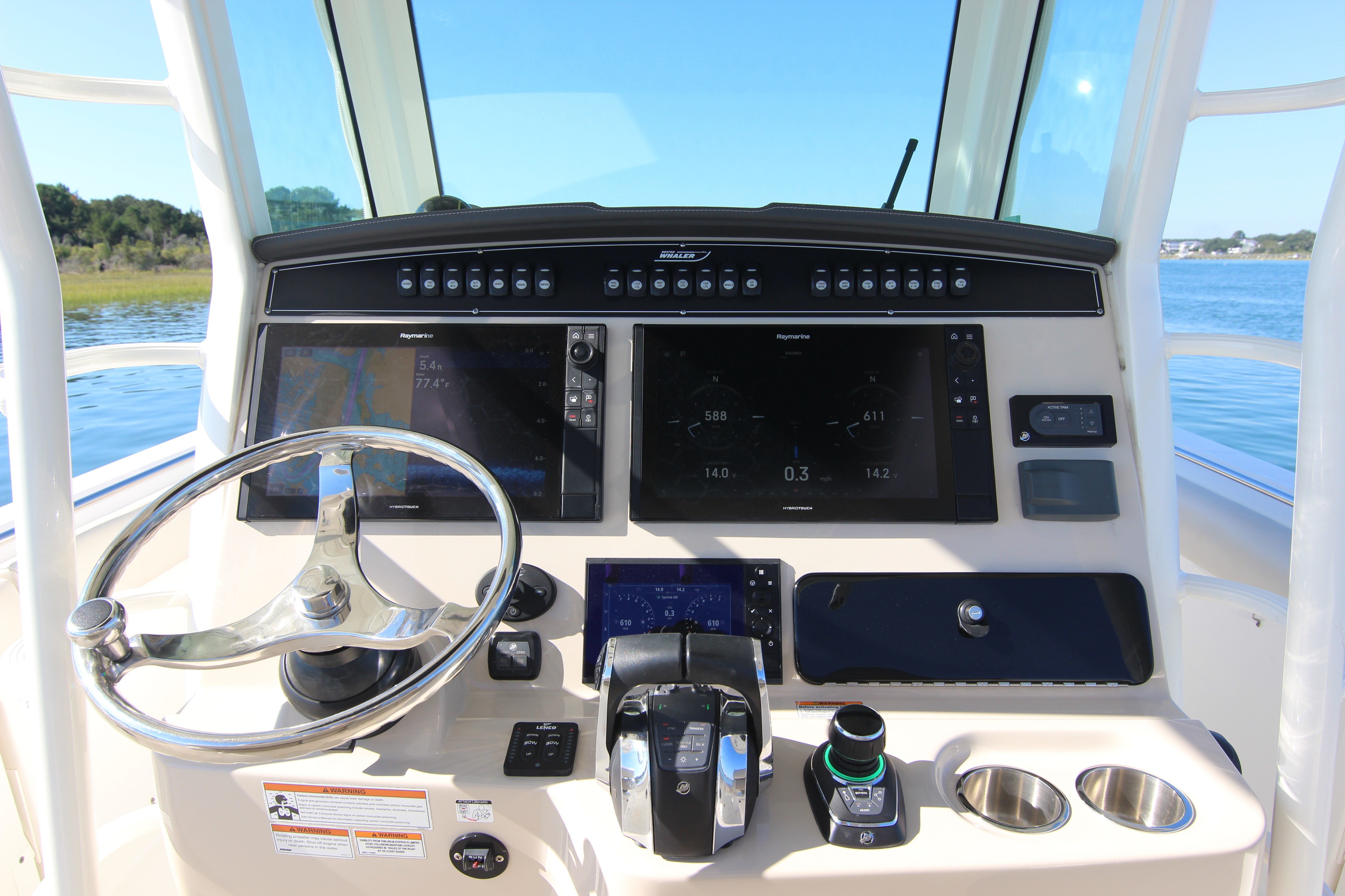 2021 Boston Whaler 330 Outrage - thumbnail 36