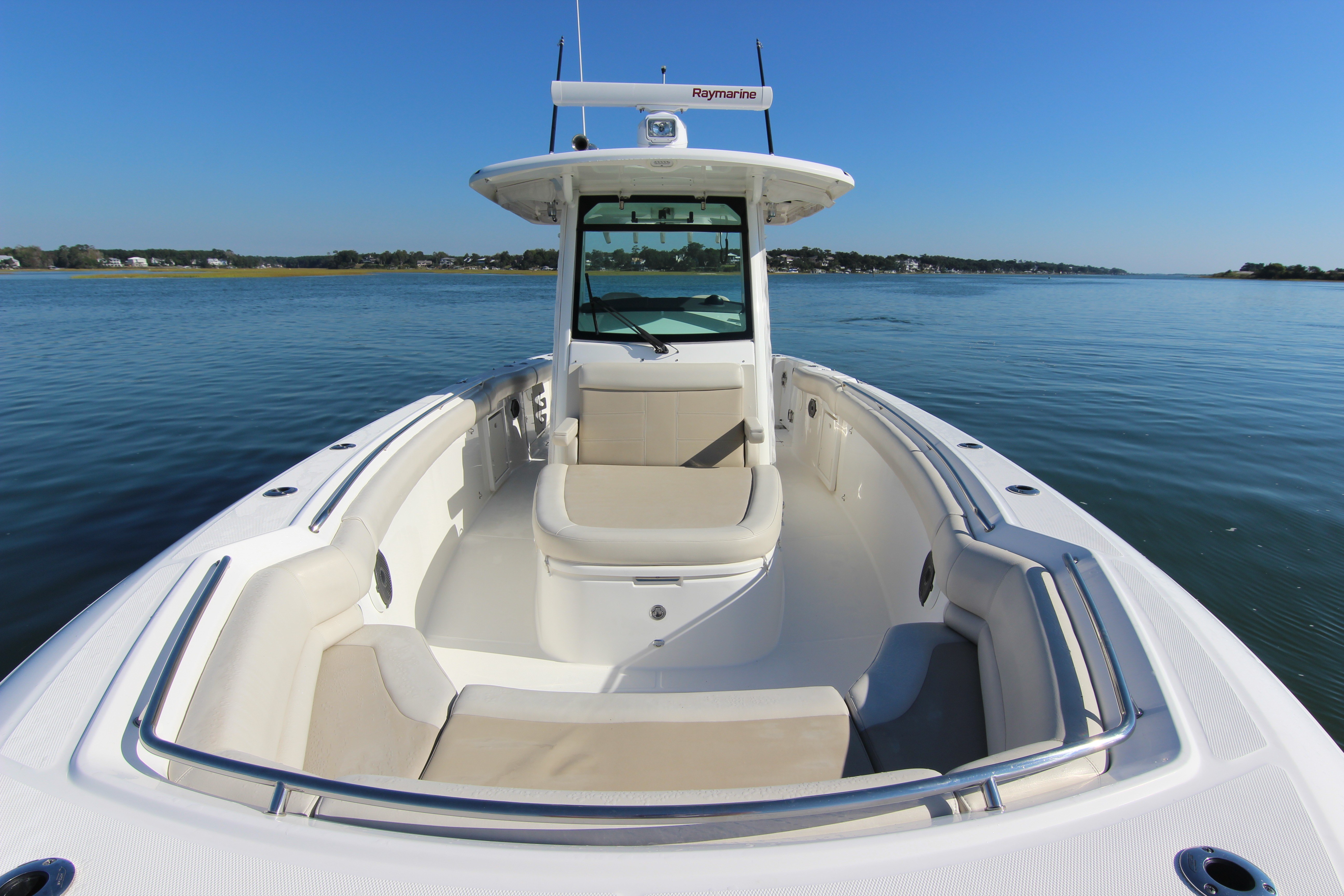 2021 Boston Whaler 330 Outrage - thumbnail 19