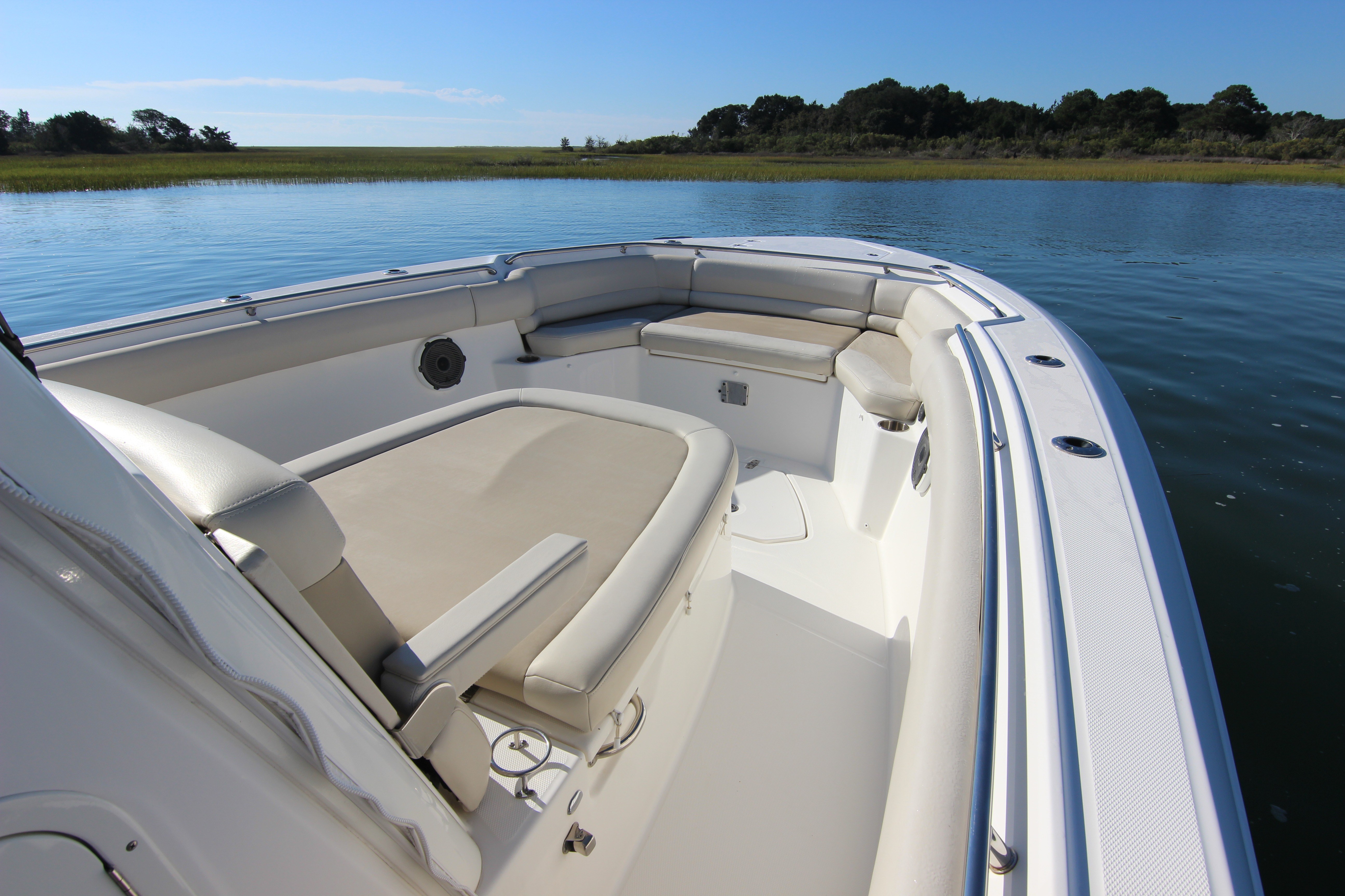 2021 Boston Whaler 330 Outrage - thumbnail 15