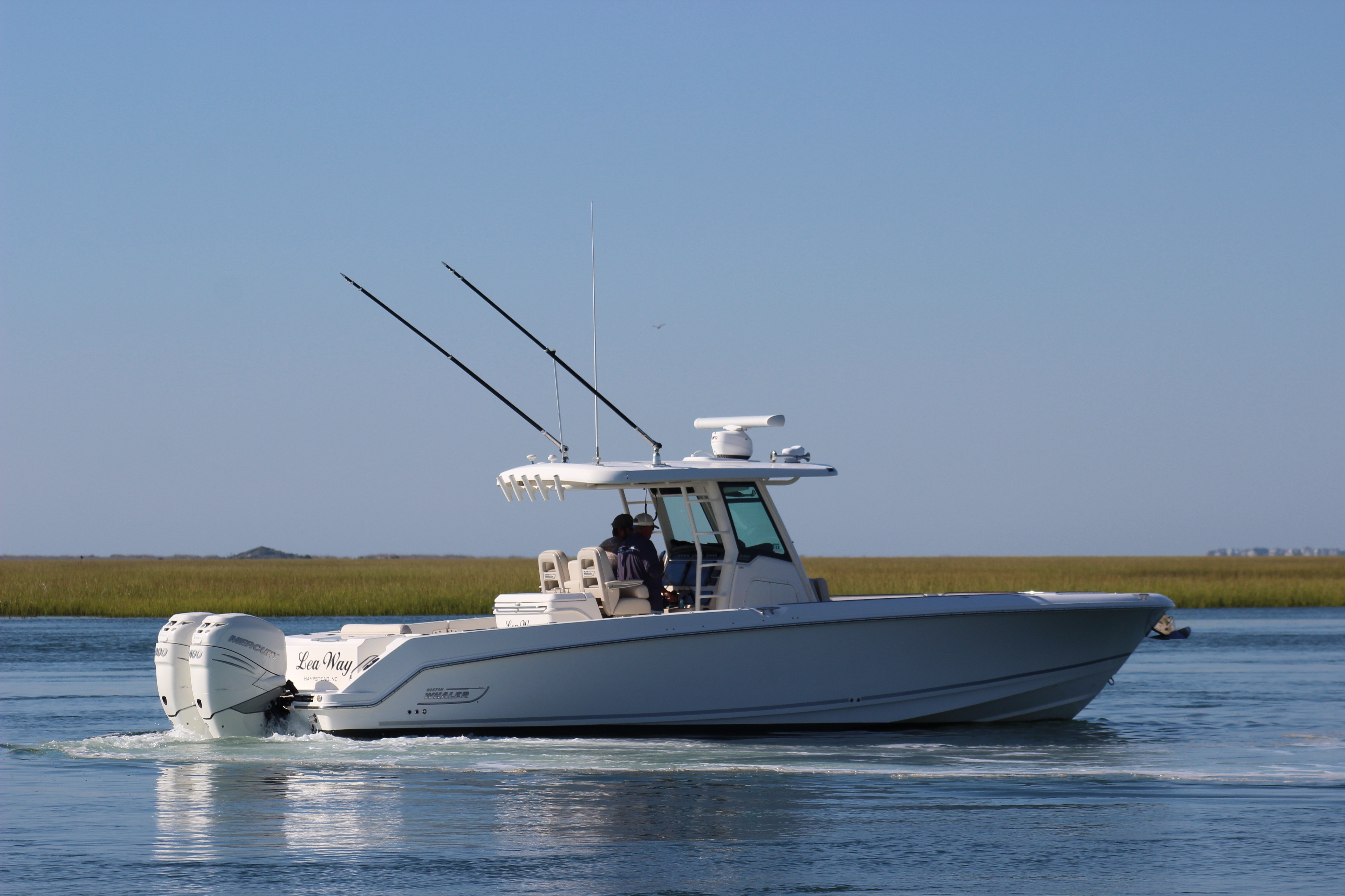 2021 Boston Whaler 330 Outrage - thumbnail 7