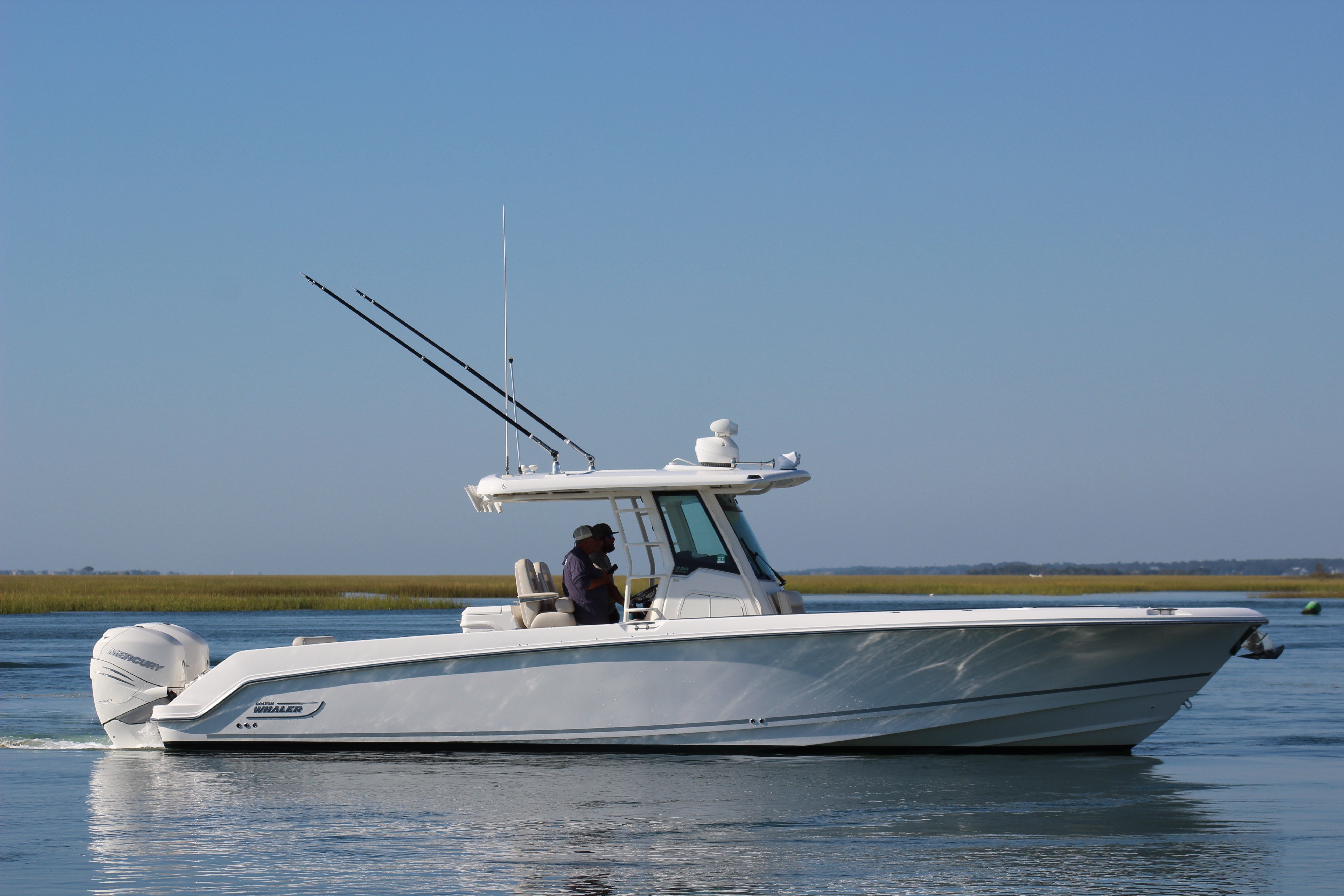 2021 Boston Whaler 330 Outrage - thumbnail 13