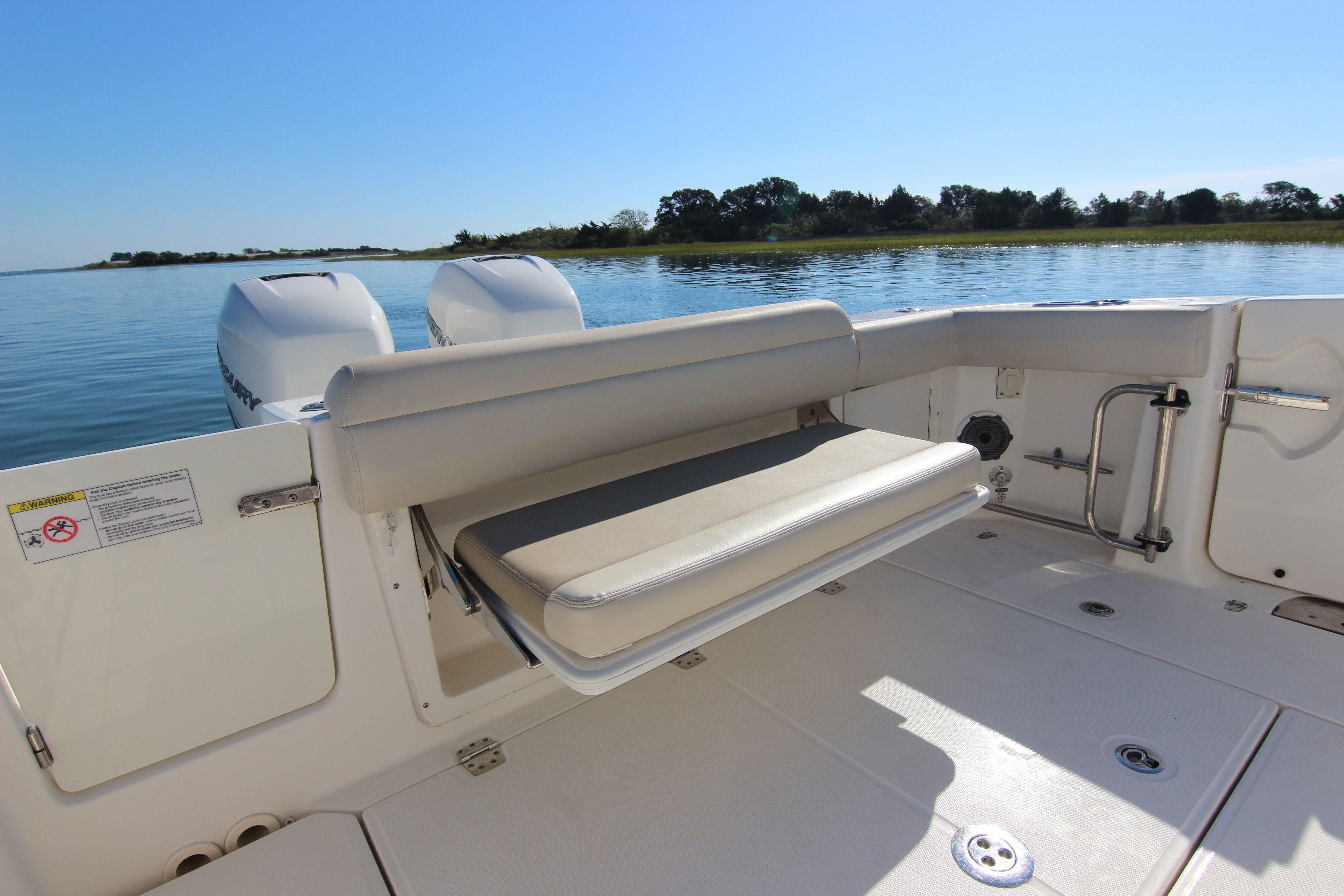 2021 Boston Whaler 330 Outrage - thumbnail 31