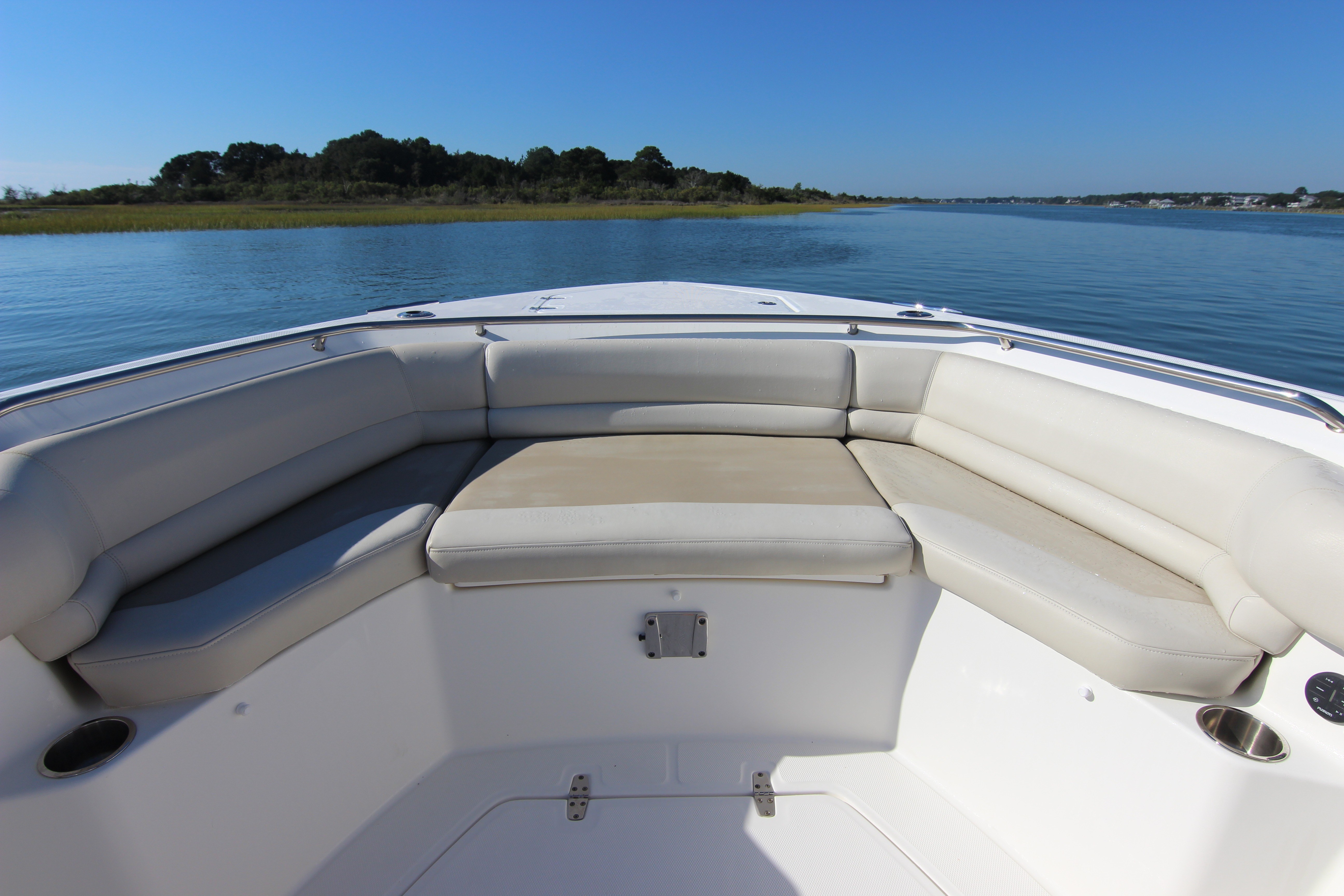 2021 Boston Whaler 330 Outrage - thumbnail 17